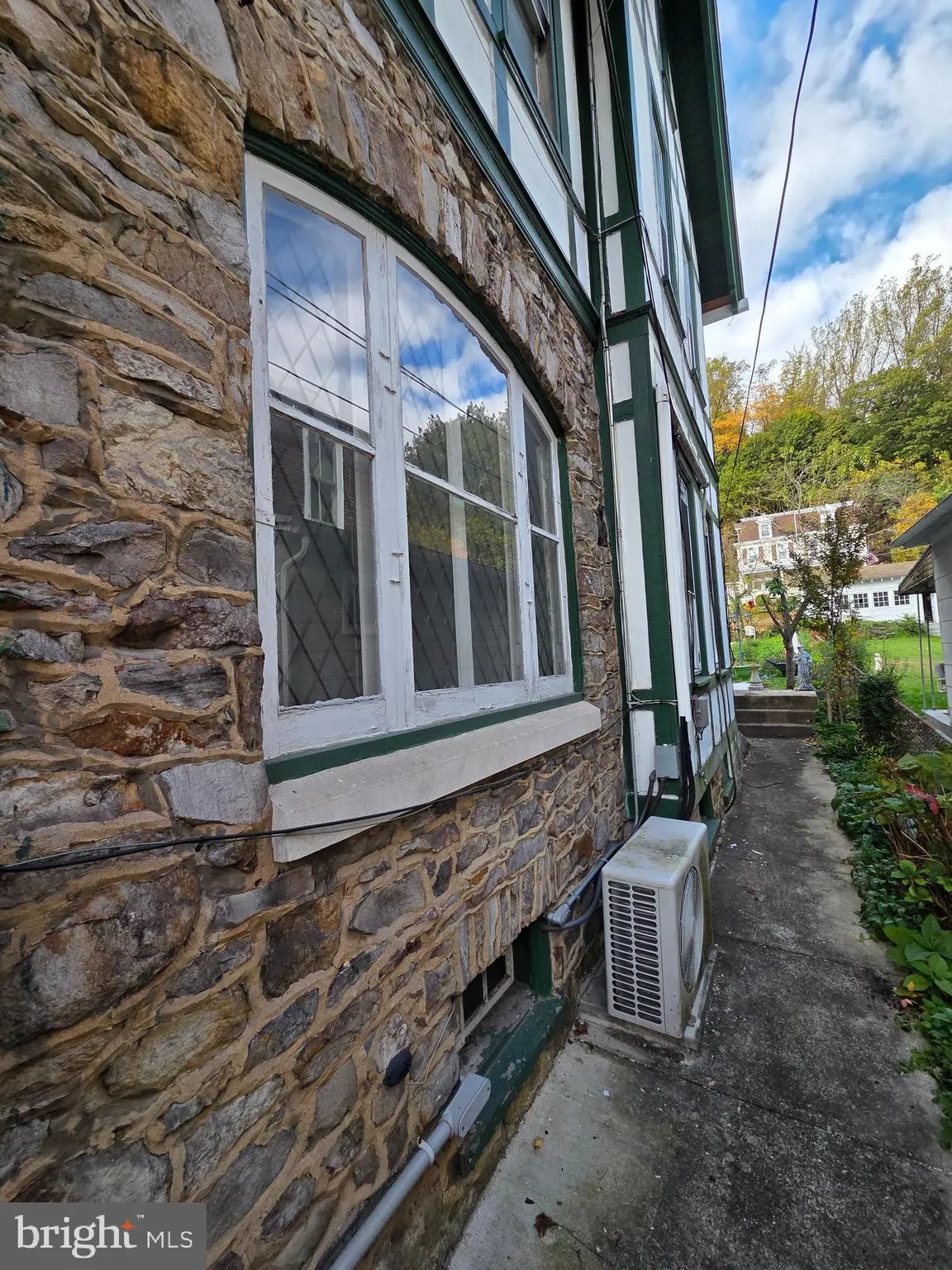 Reading, Pennsylvania 19606, United States, 5 Bedrooms Bedrooms, ,2 BathroomsBathrooms,Residential,Active,233313