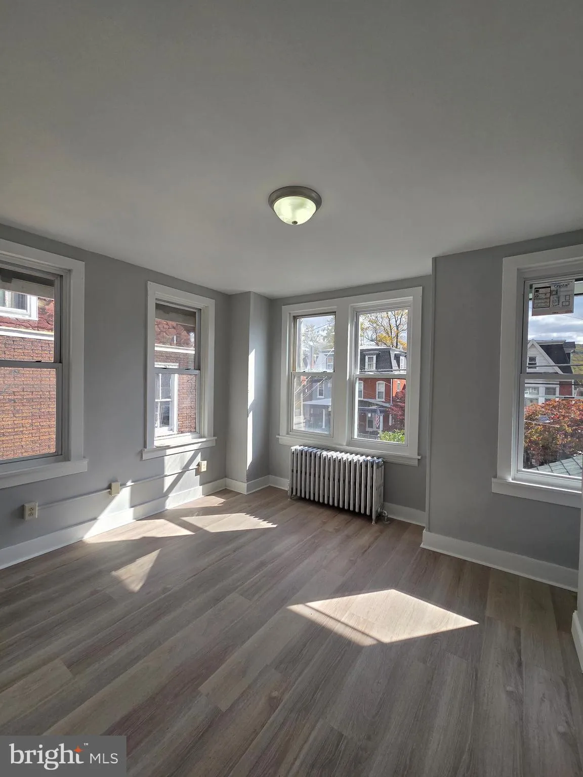 Reading, Pennsylvania 19606, United States, 5 Bedrooms Bedrooms, ,2 BathroomsBathrooms,Residential,Active,233313