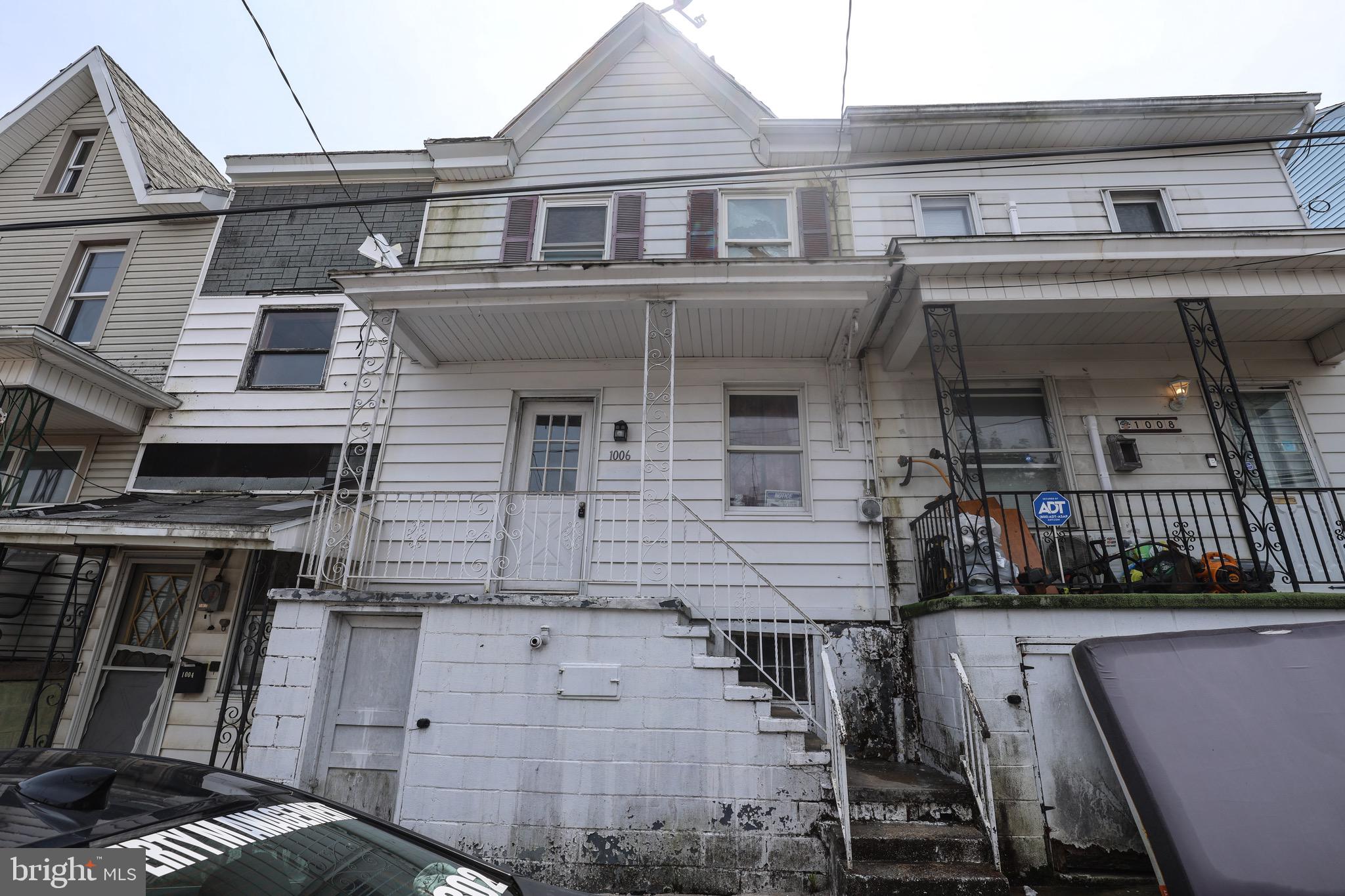 1006 BROCK STREET