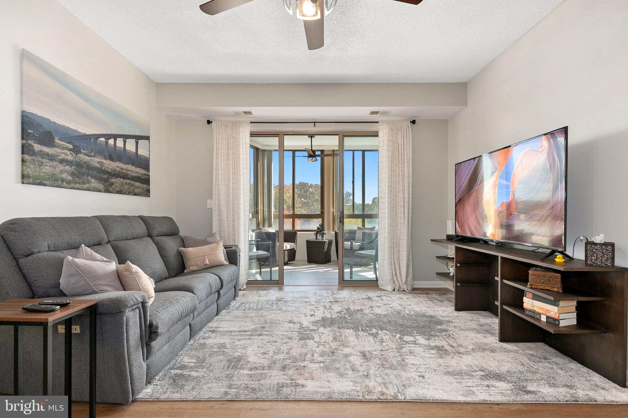 LEISURE WORLD - Residential