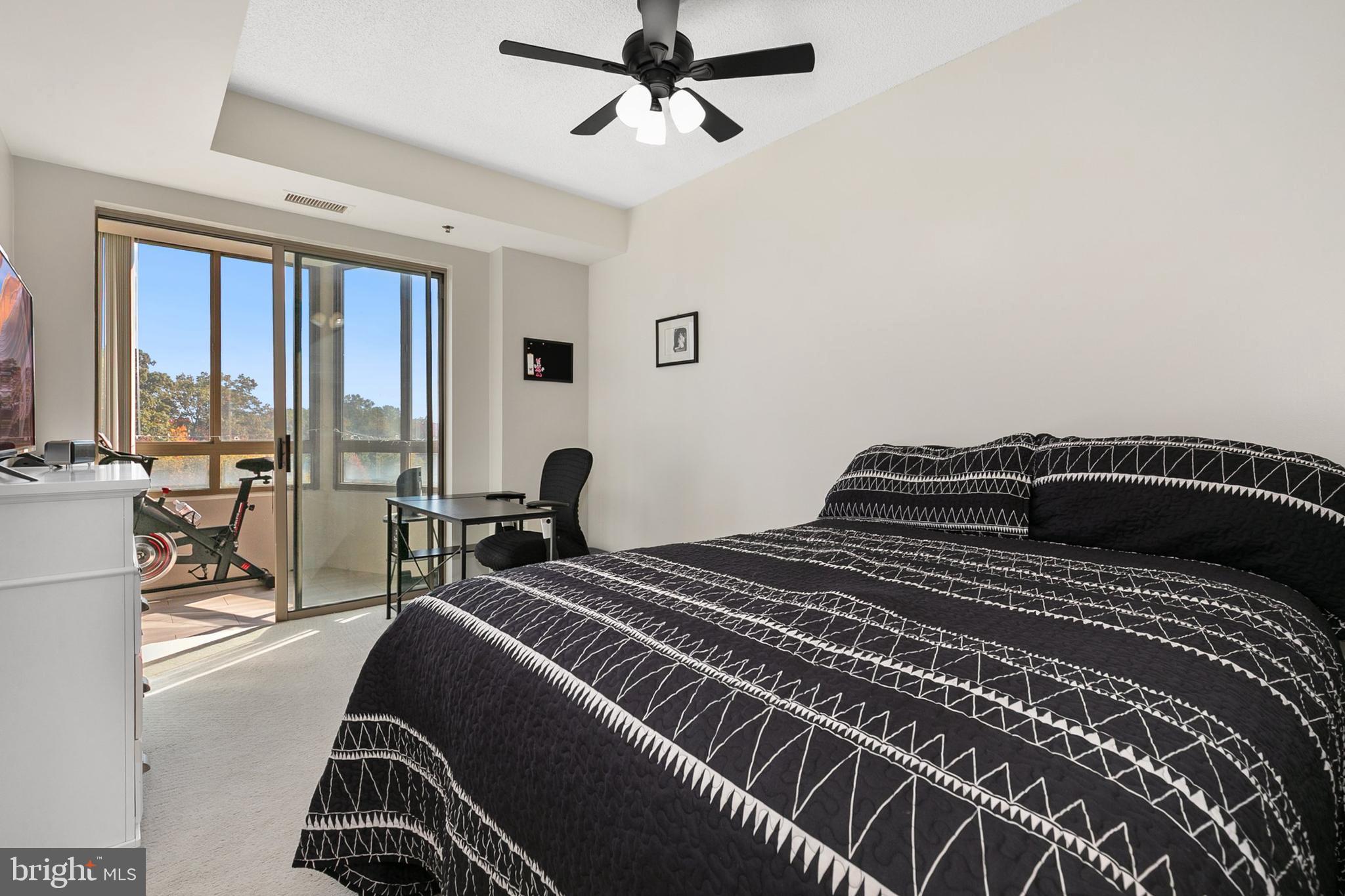 LEISURE WORLD - Residential