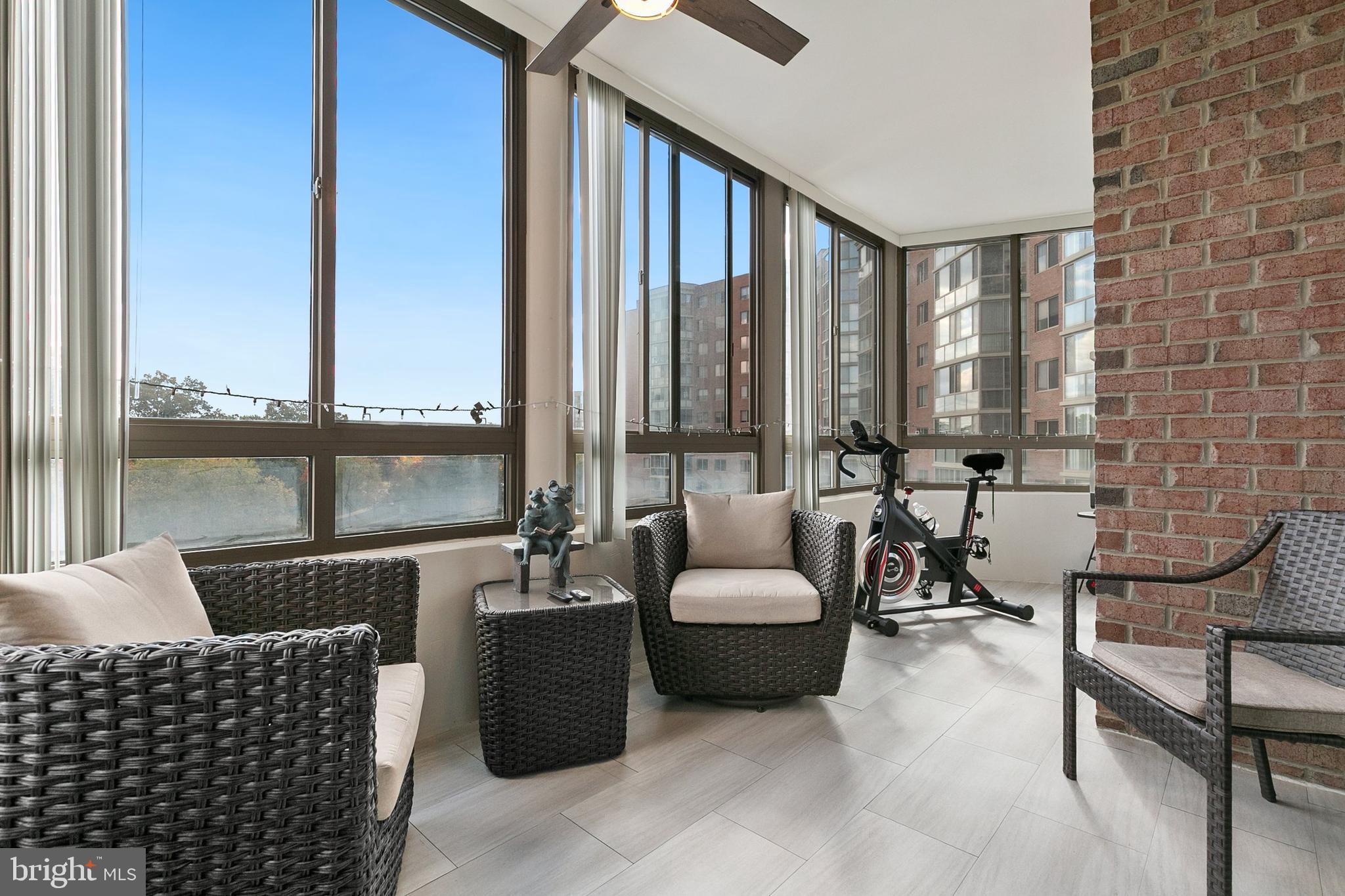 LEISURE WORLD - Residential