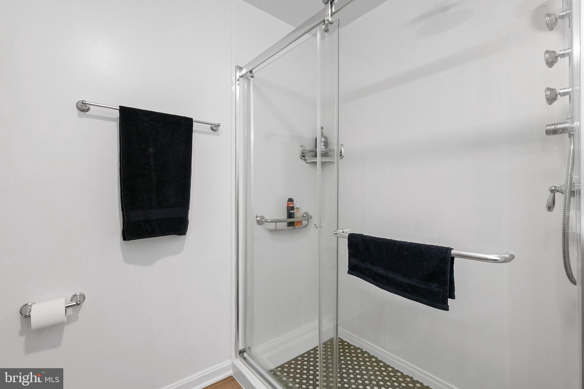 LEISURE WORLD - Residential