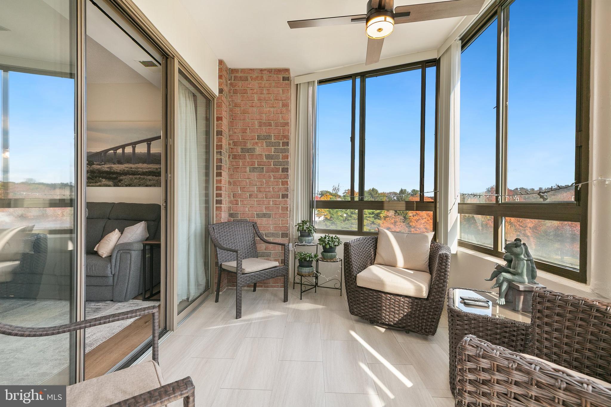 LEISURE WORLD - Residential