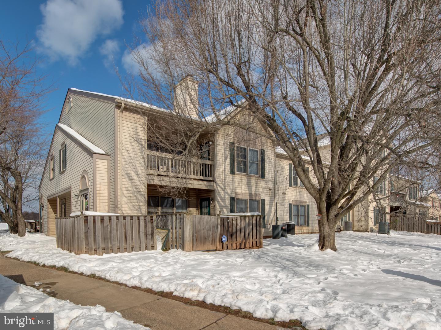 STONINGTON CONDOMINIUMS - Residential