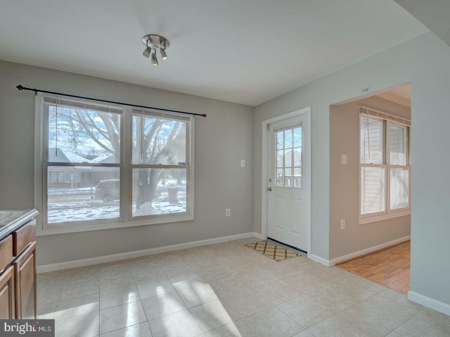 STONINGTON CONDOMINIUMS - Residential