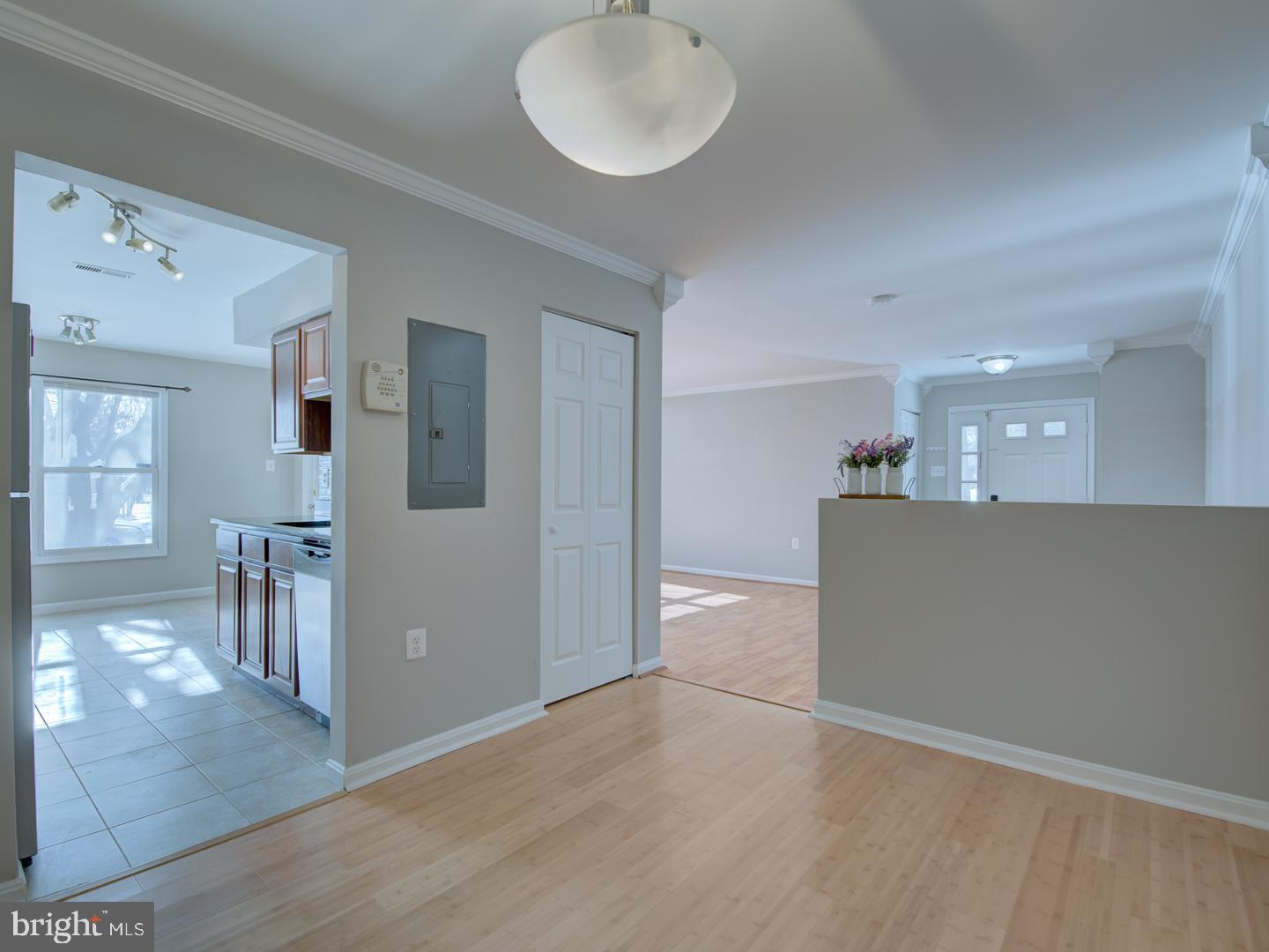 STONINGTON CONDOMINIUMS - Residential