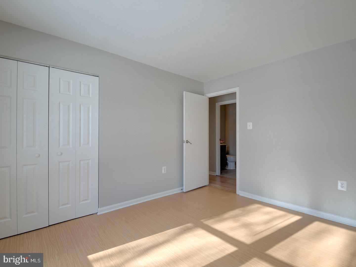 STONINGTON CONDOMINIUMS - Residential