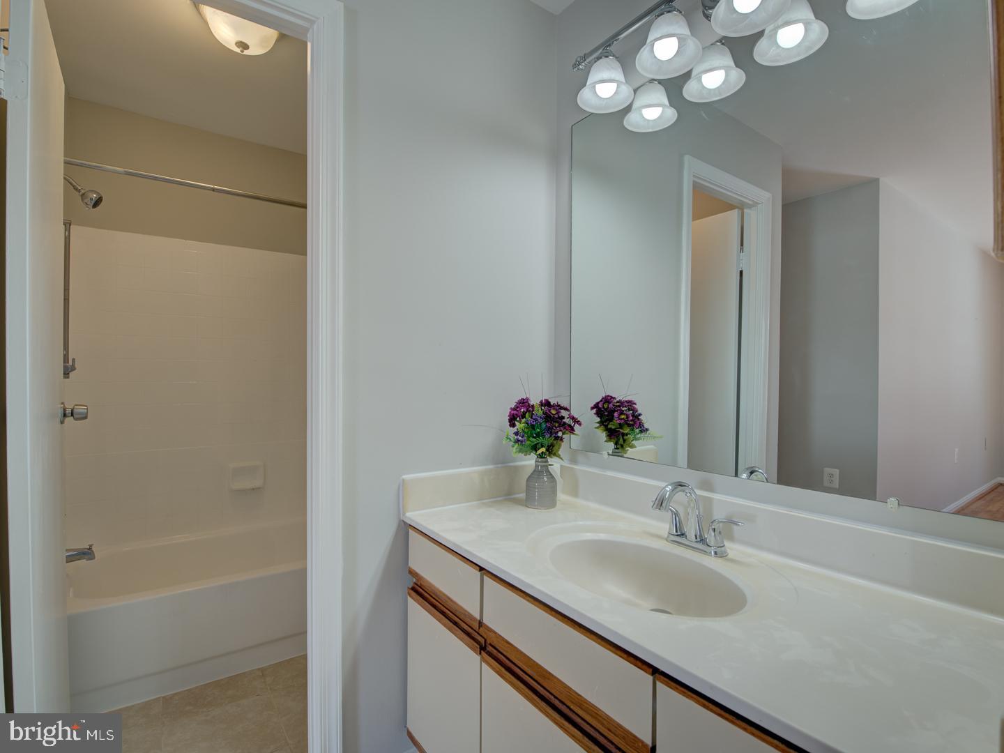 STONINGTON CONDOMINIUMS - Residential