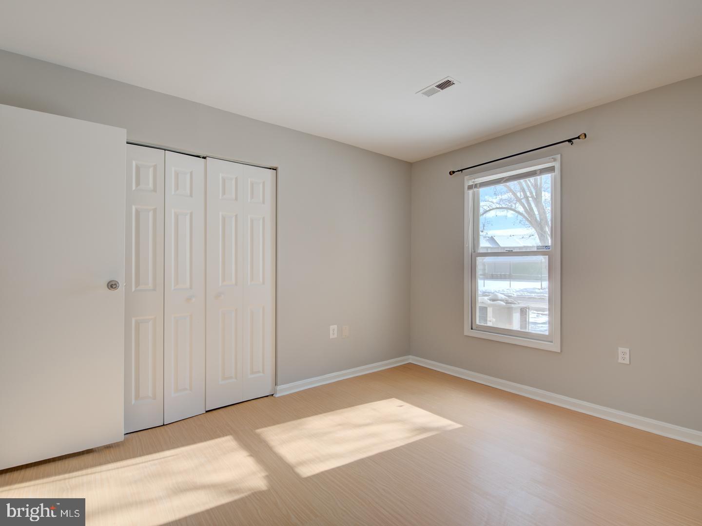 STONINGTON CONDOMINIUMS - Residential