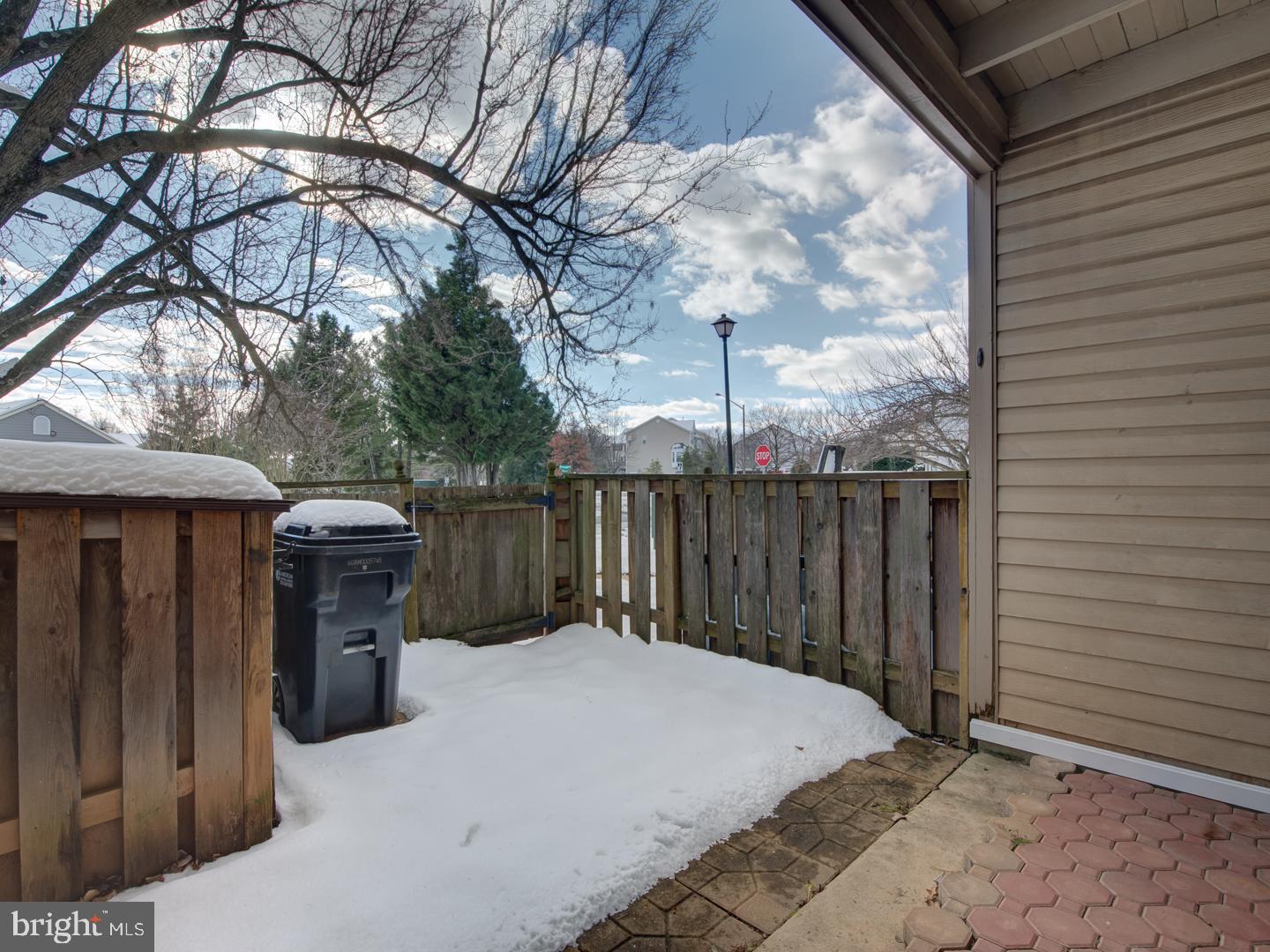 STONINGTON CONDOMINIUMS - Residential