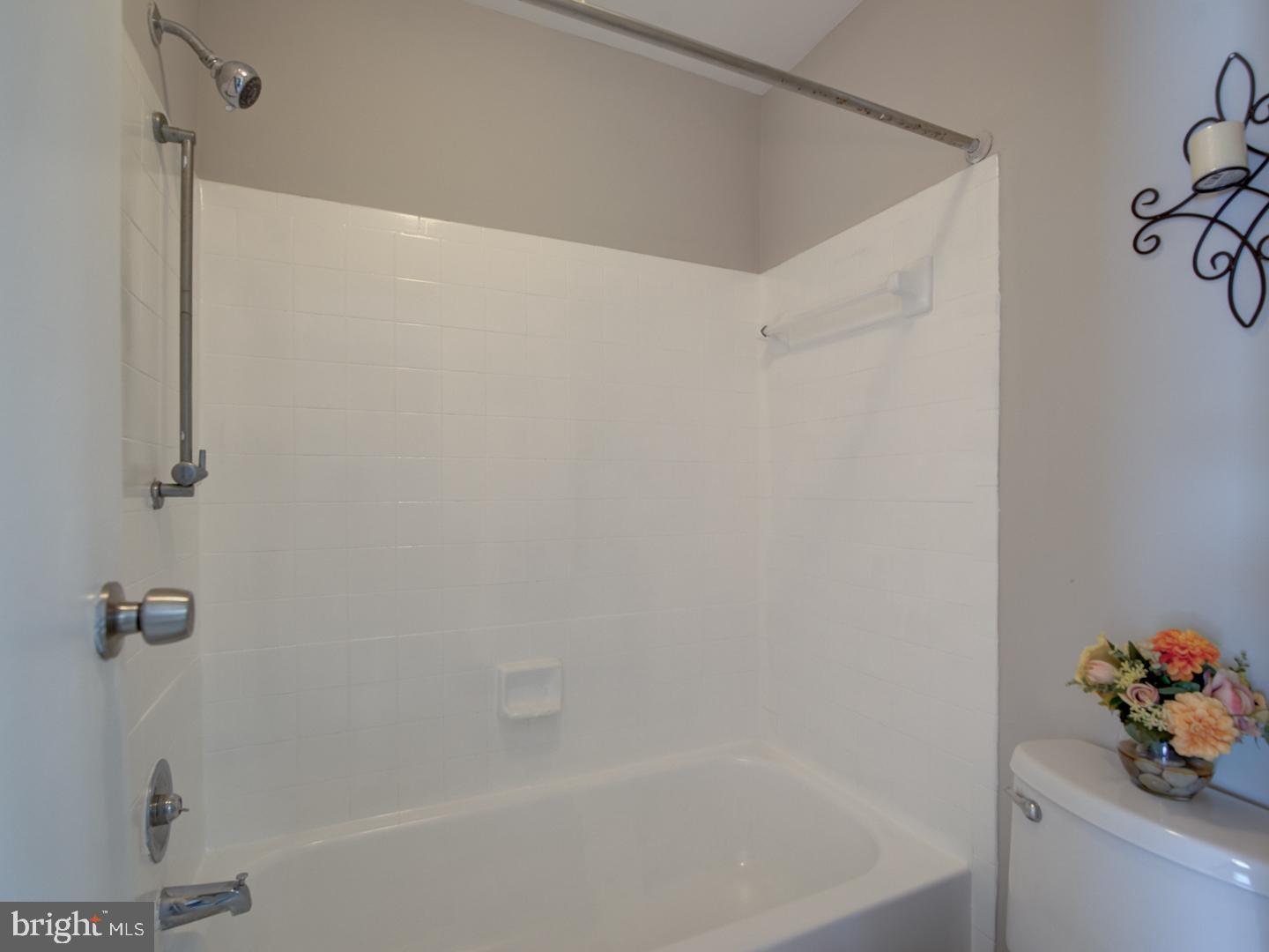 STONINGTON CONDOMINIUMS - Residential