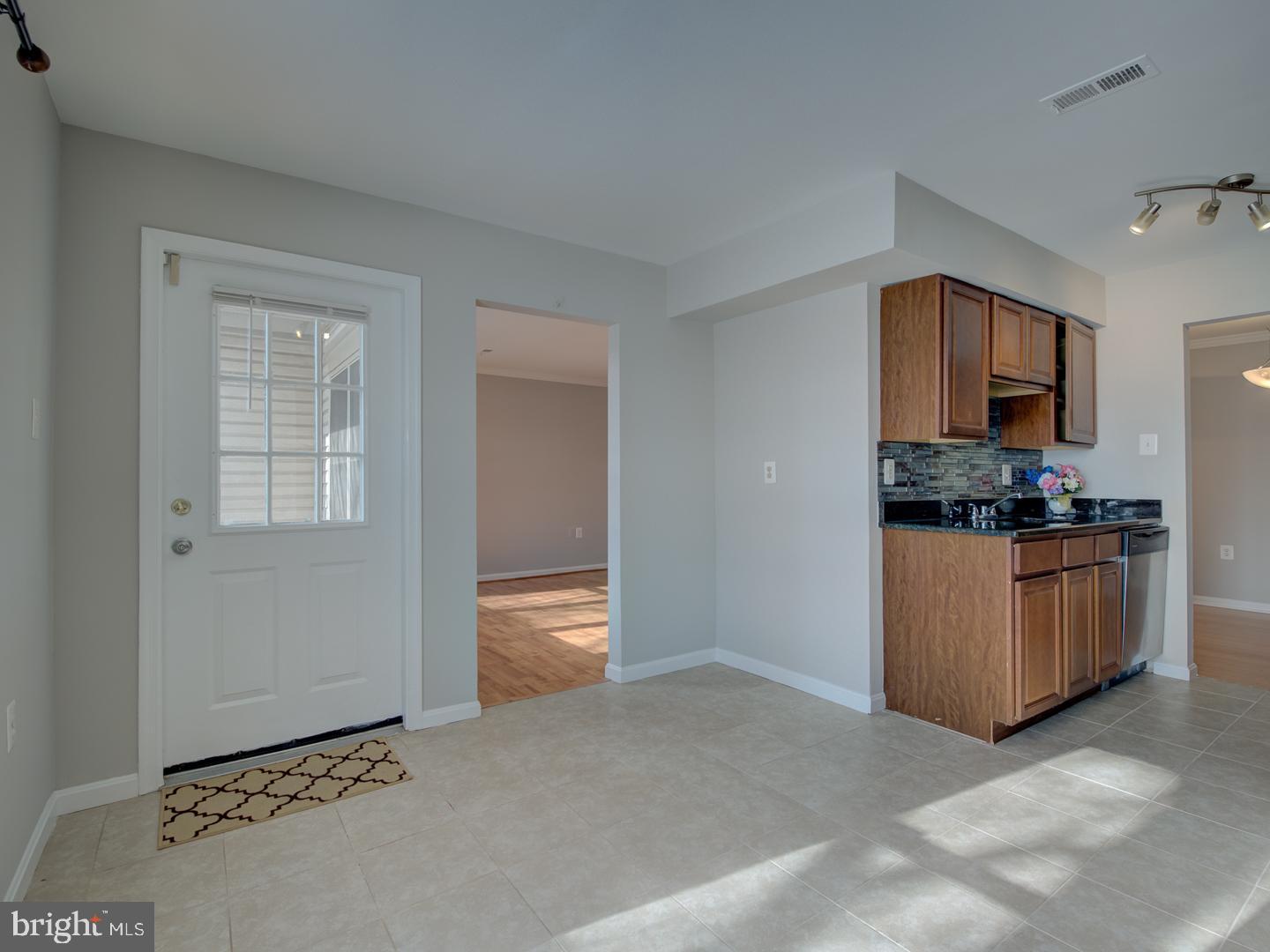 STONINGTON CONDOMINIUMS - Residential