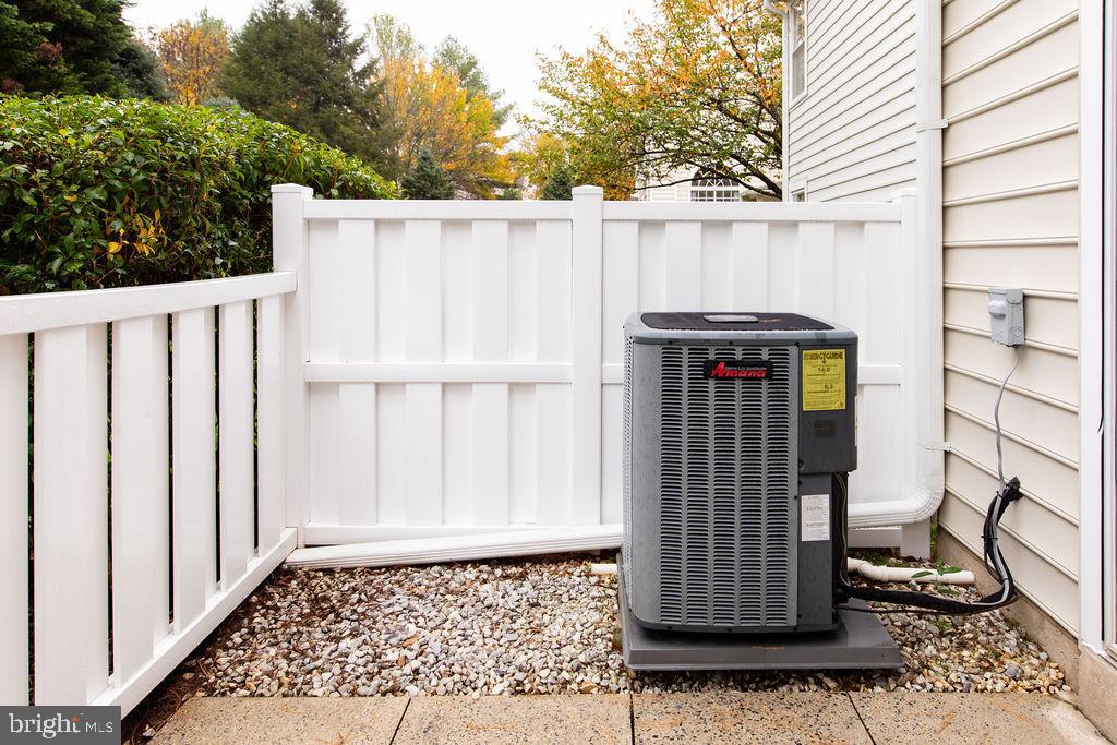 VILL AT MANCHESTER FARMS - Residential