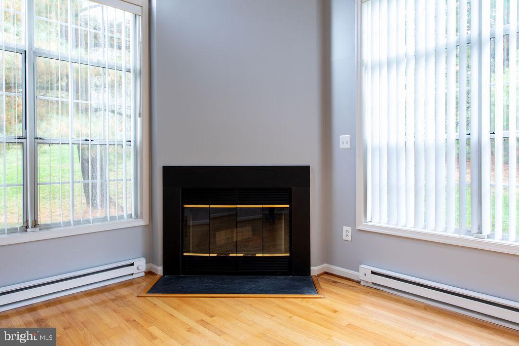 VILL AT MANCHESTER FARMS - Residential