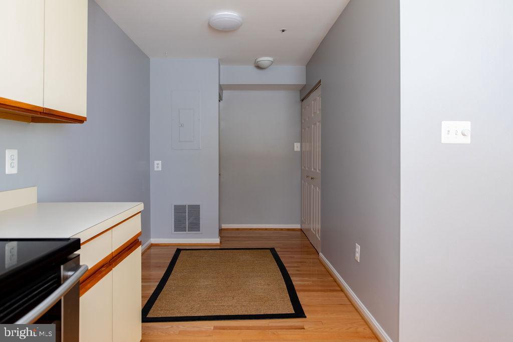 VILL AT MANCHESTER FARMS - Residential