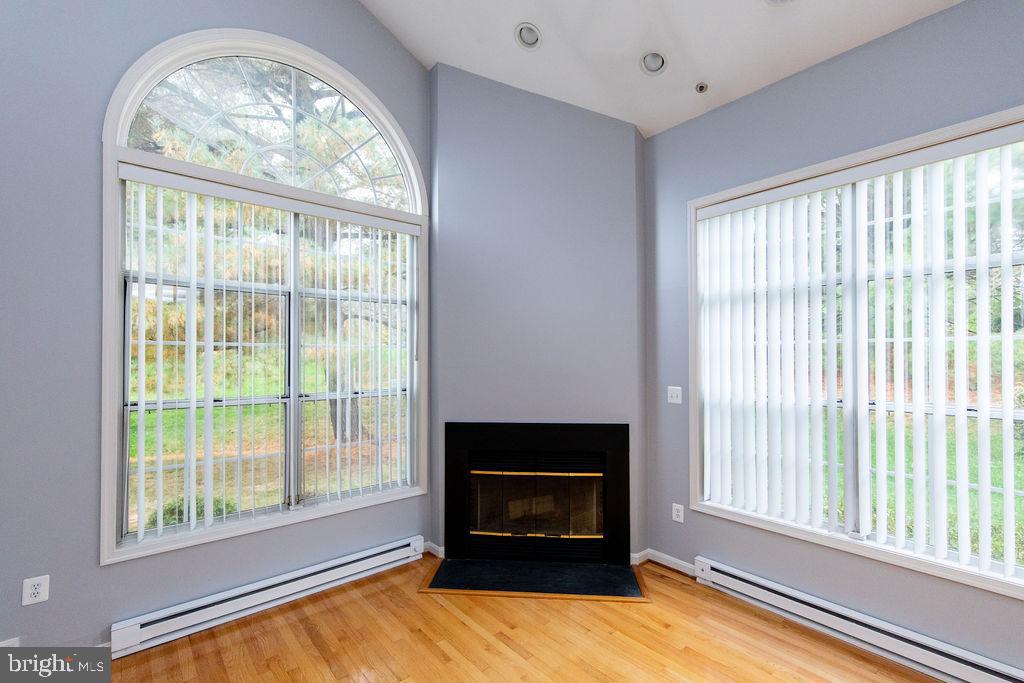 VILL AT MANCHESTER FARMS - Residential