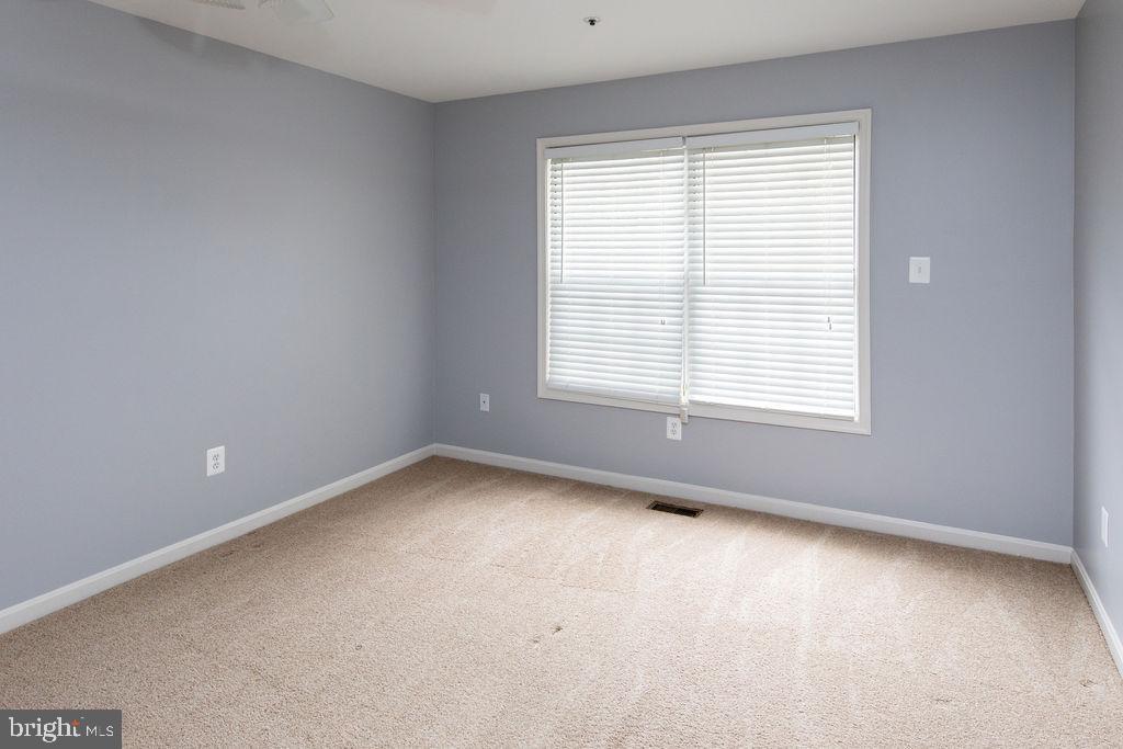 VILL AT MANCHESTER FARMS - Residential