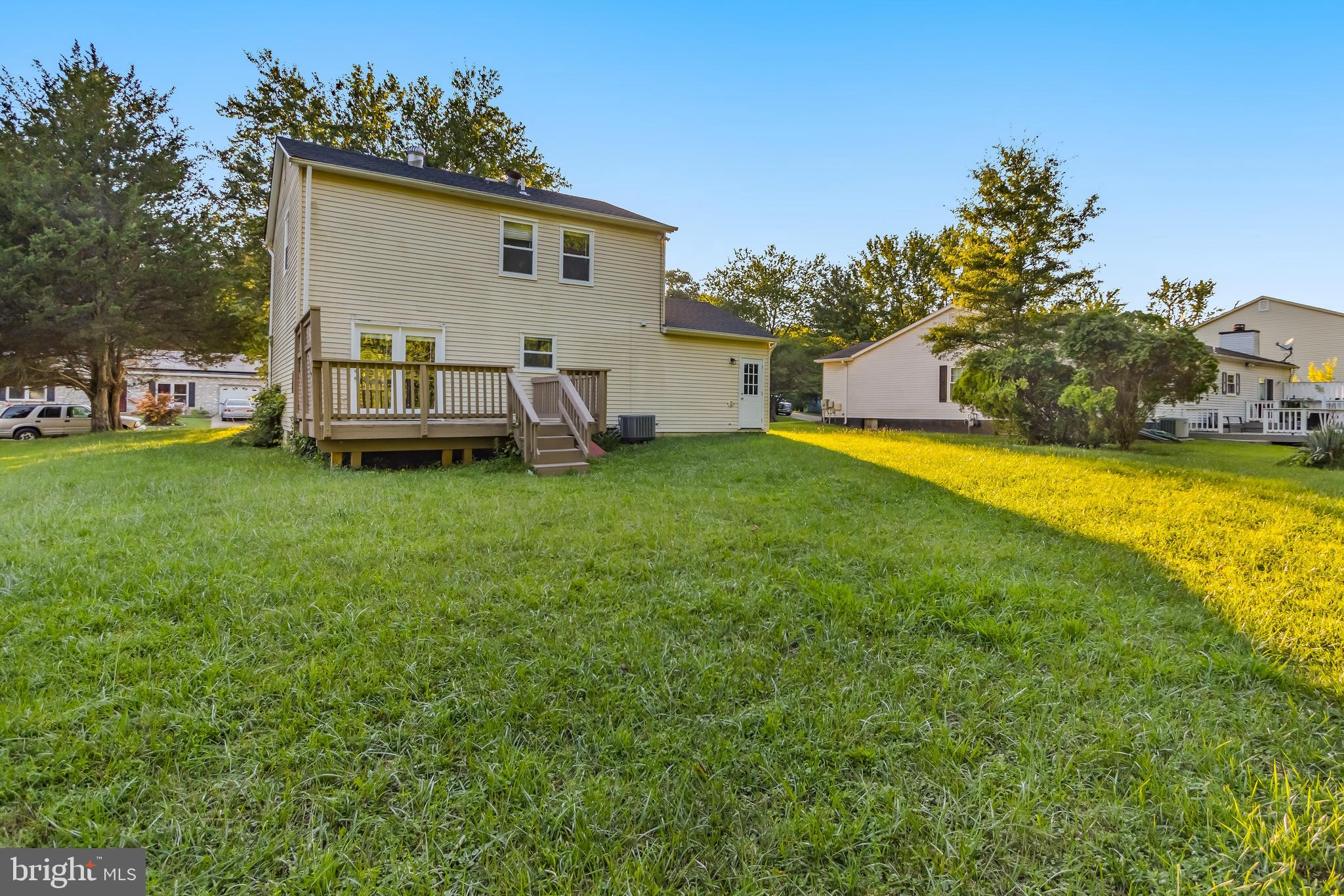 LARGO KNOLLS - Residential