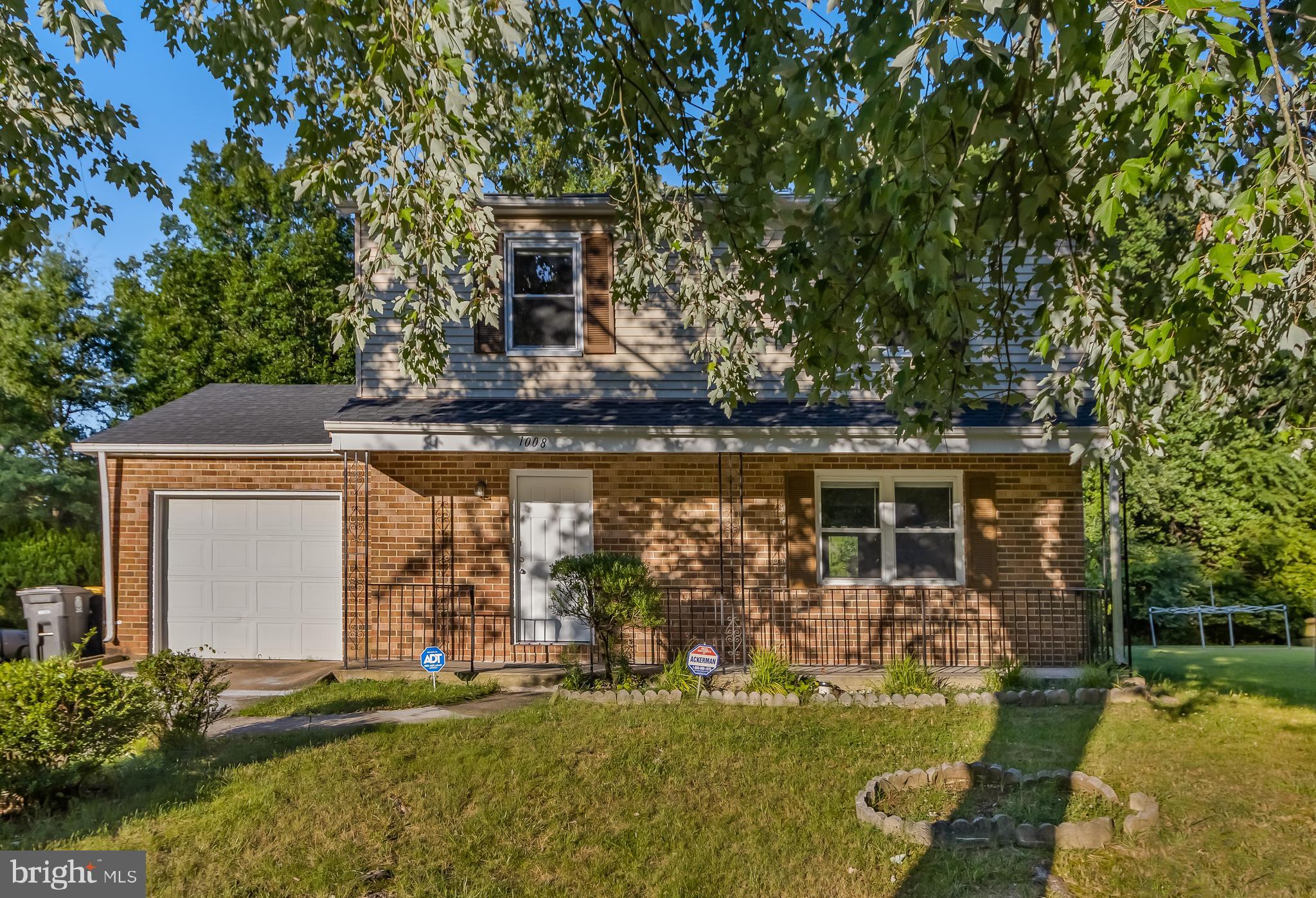 LARGO KNOLLS - Residential