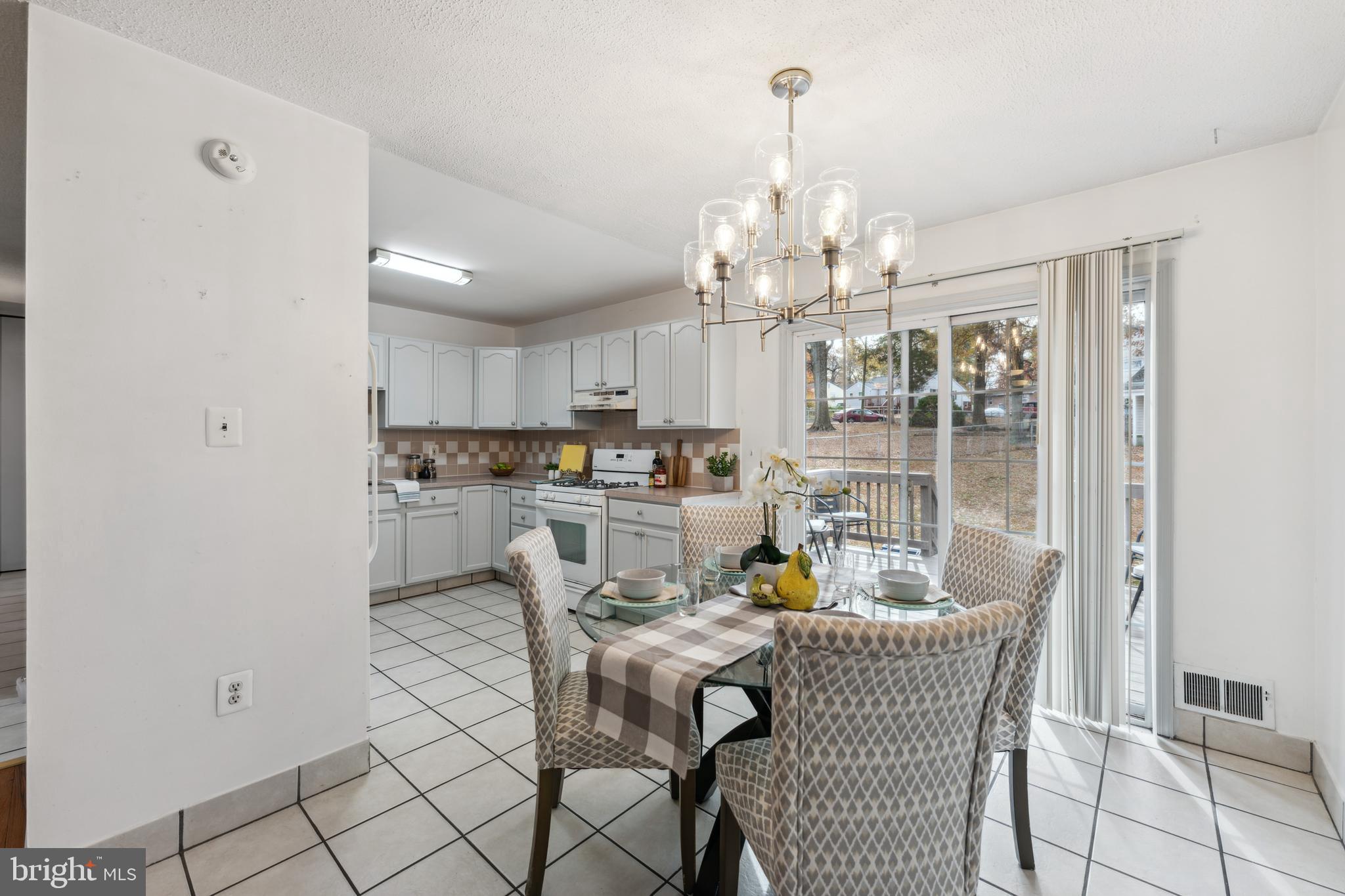 CHARLTON HEIGHTS - Residential