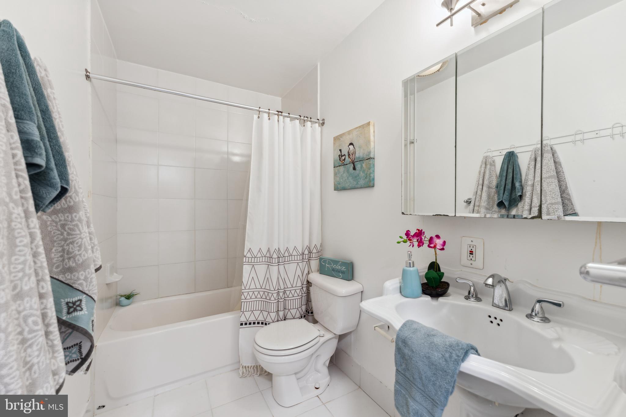 CHARLTON HEIGHTS - Residential