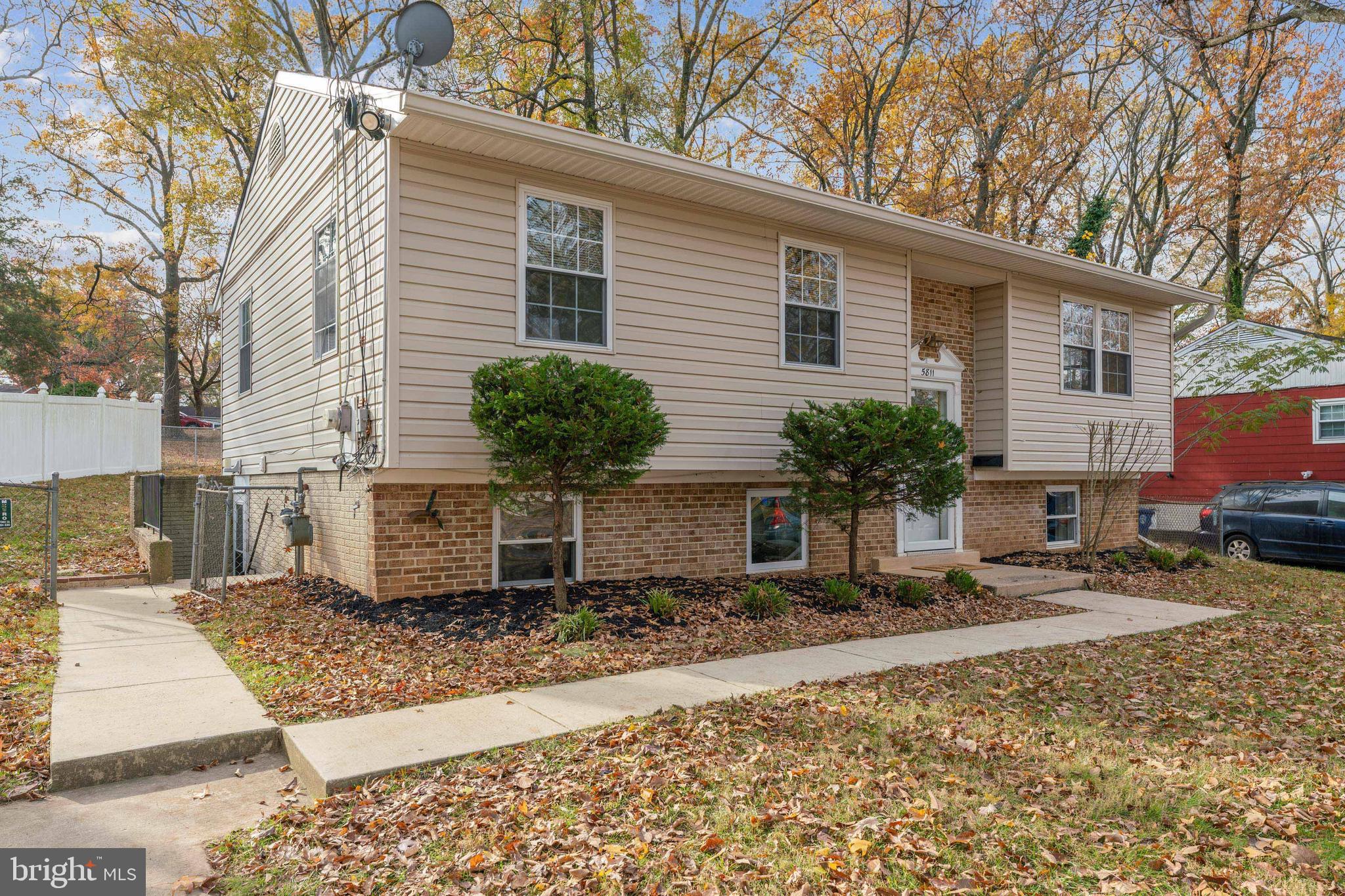 CHARLTON HEIGHTS - Residential