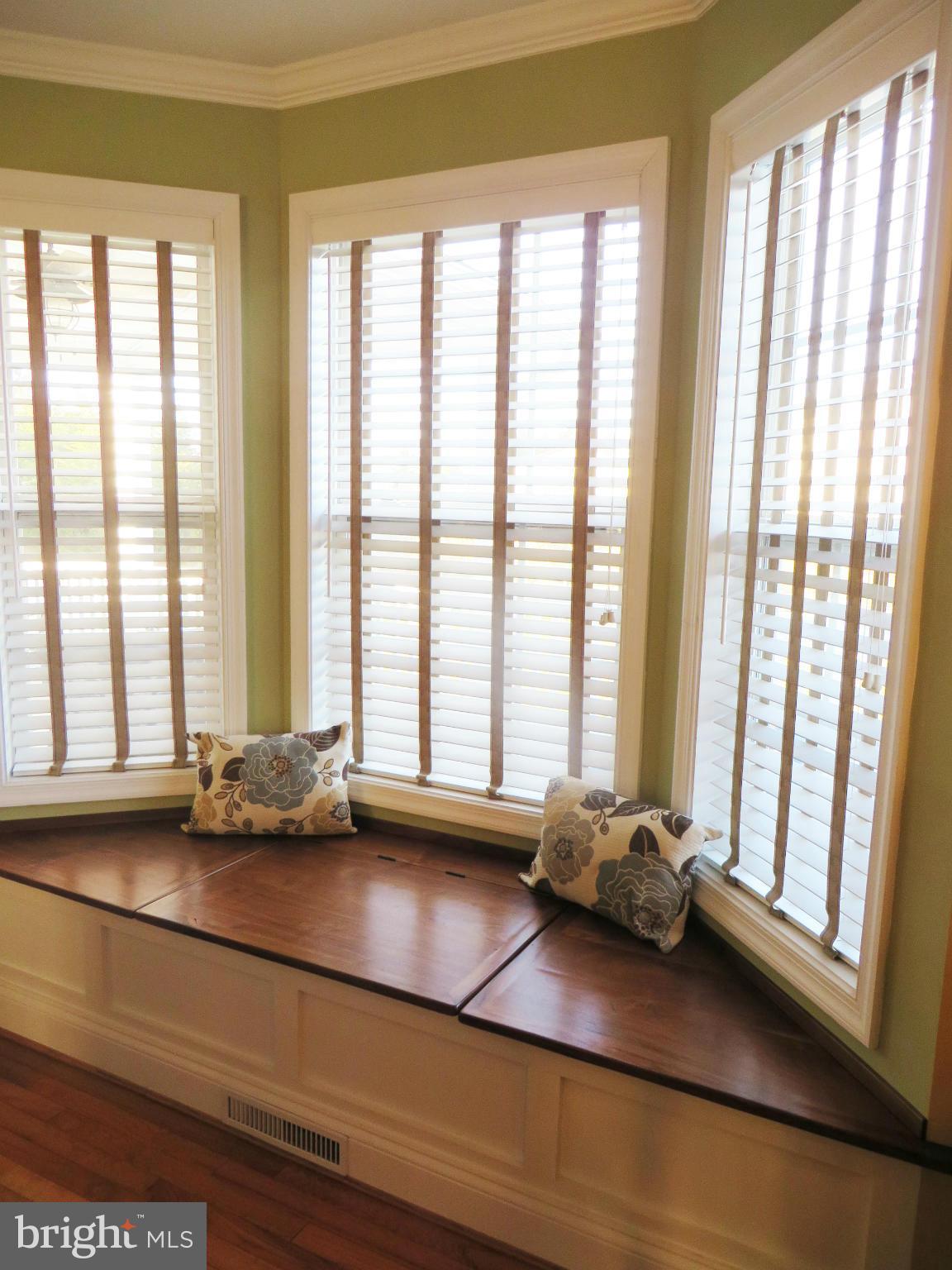 BRUCE KNOLLS - Residential