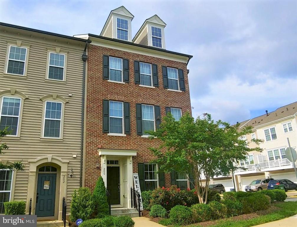 EMBREY MILL - Residential Lease