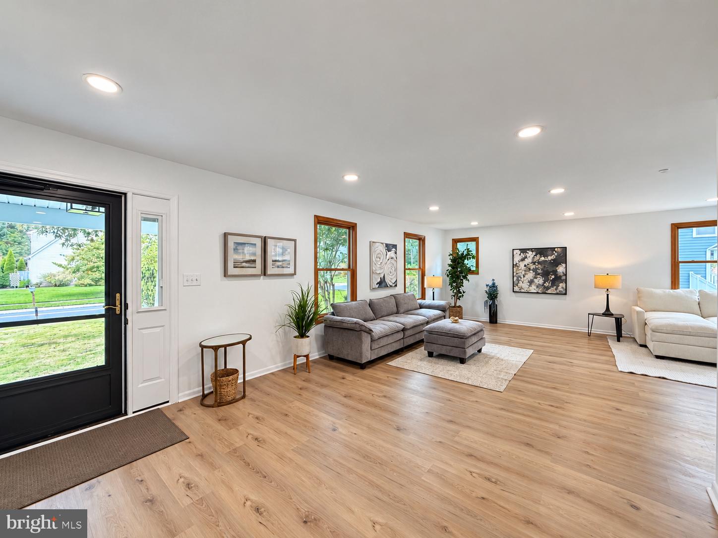 273 NORTH DRIVE