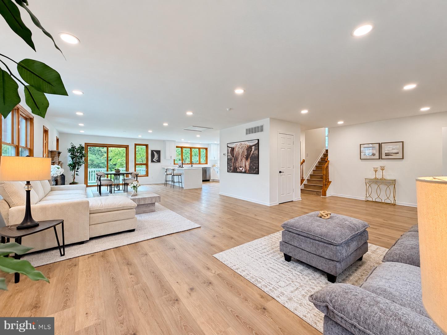 273 NORTH DRIVE