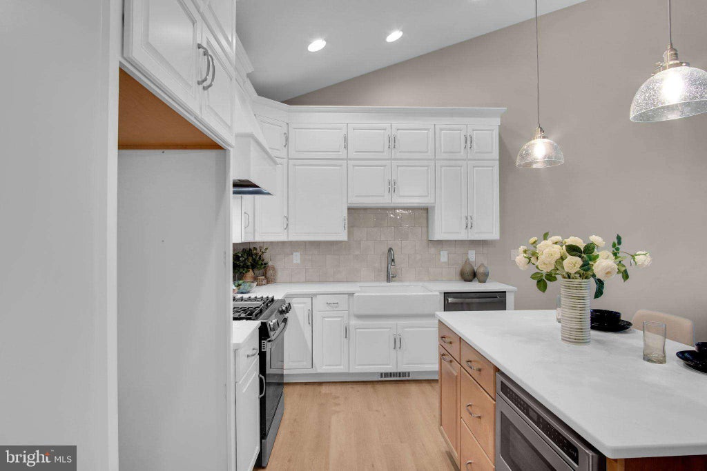 Photo of 862 Shadowbrooke Drive, DOVER, PA 17315 (MLS # PAYK2113712)