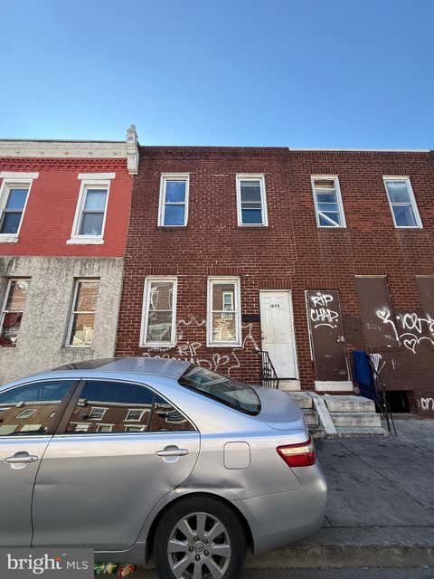 Townhouse For Sale - 1824 E Lippincott Street<br/> PHILADELPHIA, PA 19134