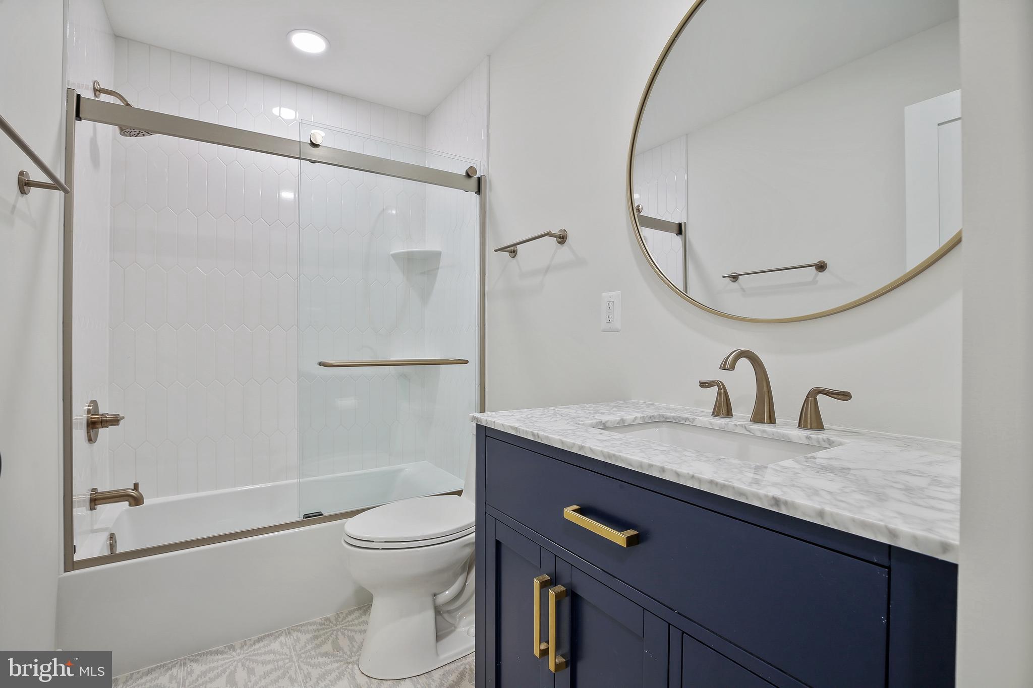 WOLFTRAPPE SQUARE - Residential Lease