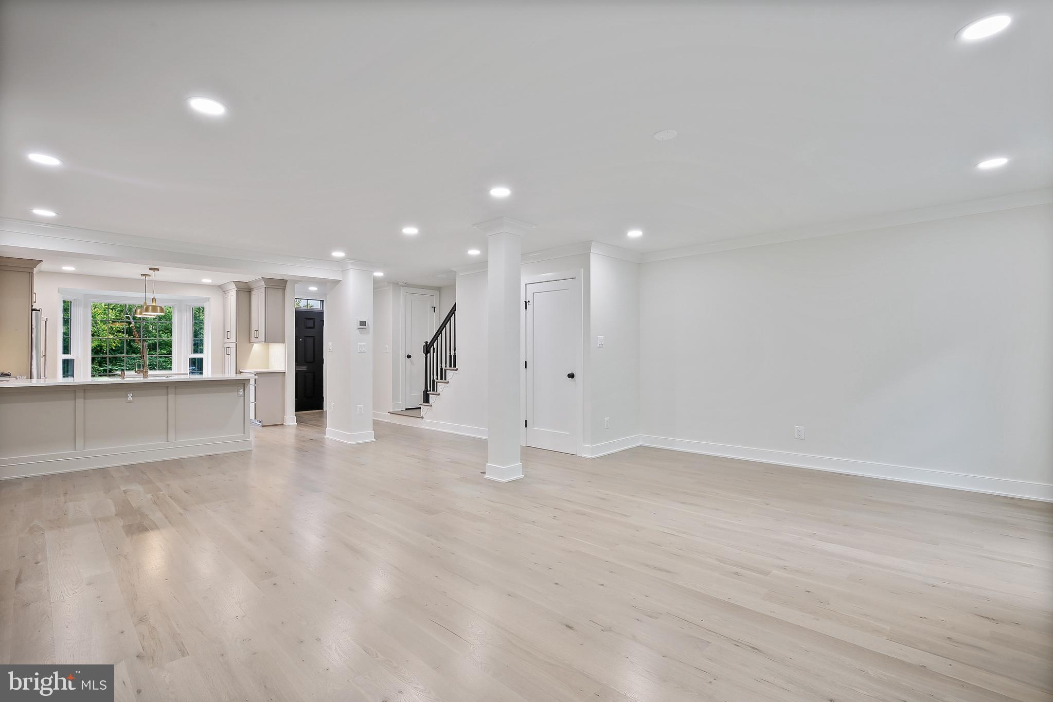 WOLFTRAPPE SQUARE - Residential Lease