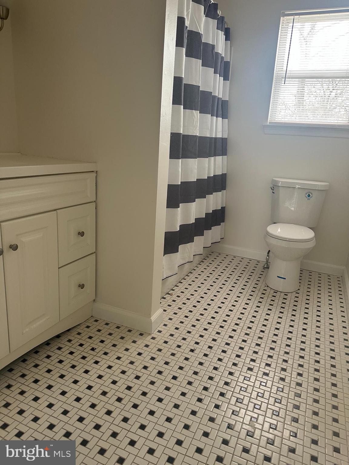 MILFORD SQ ESTS - Residential