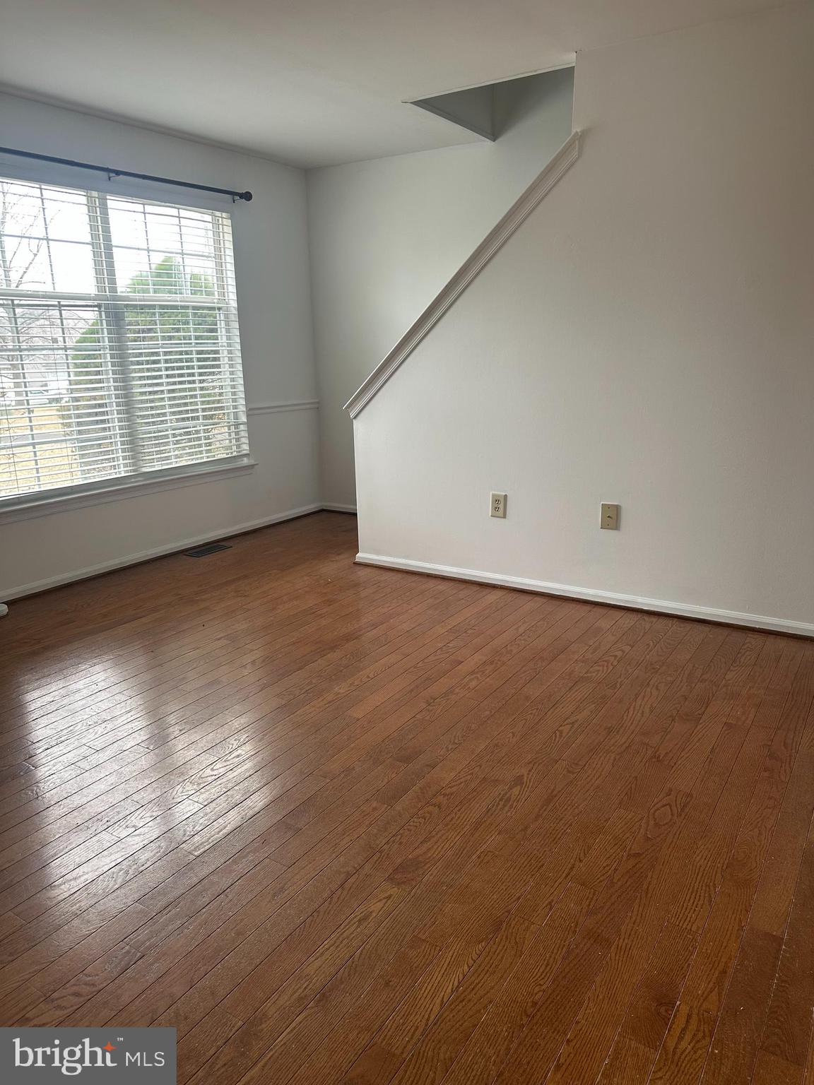 MILFORD SQ ESTS - Residential