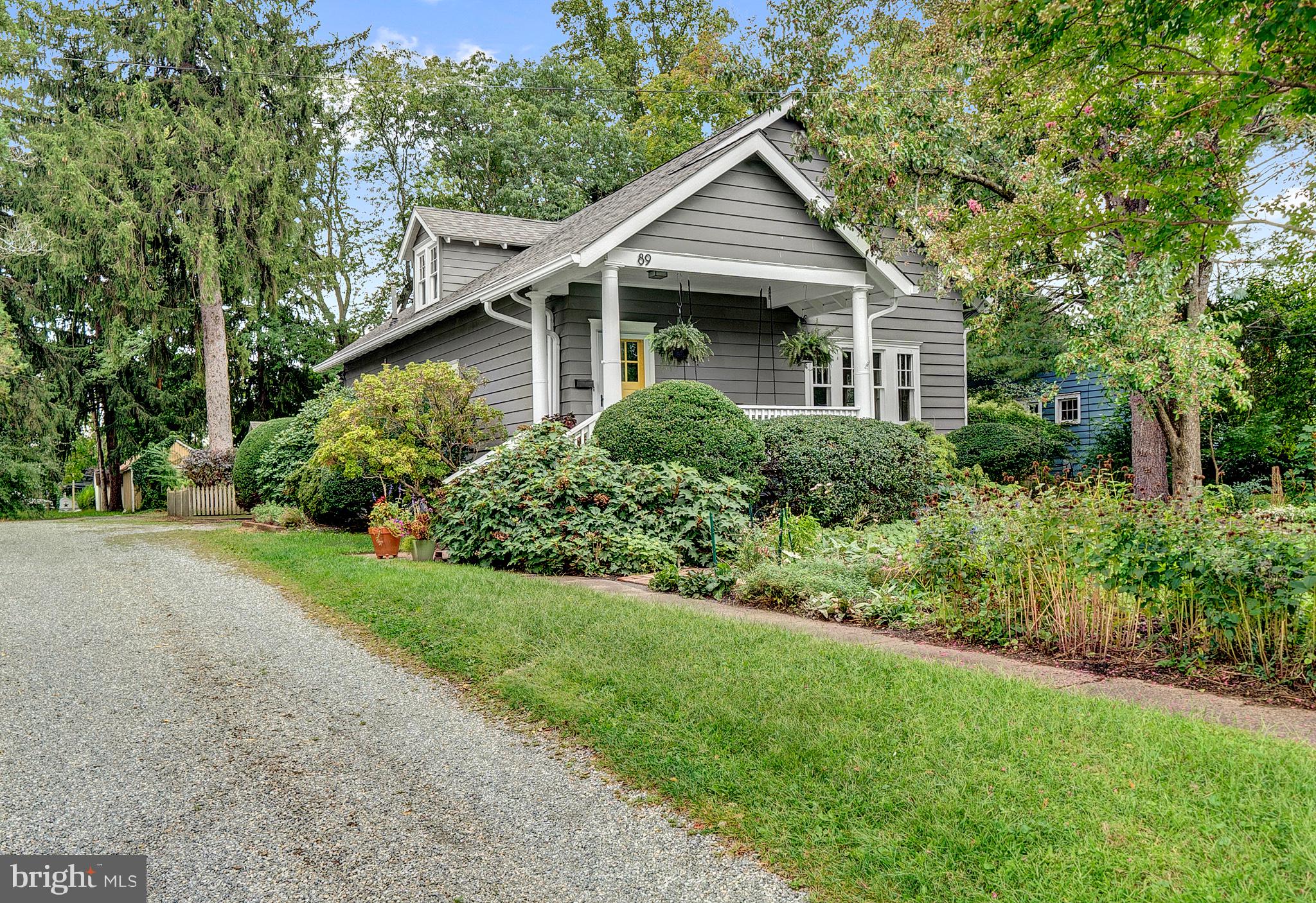89 W UPPER FERRY ROAD