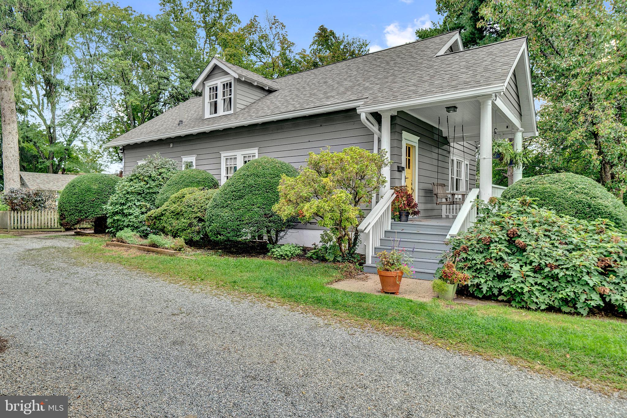 89 W UPPER FERRY ROAD