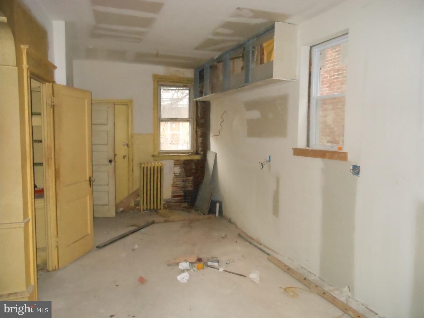 PHILADELPHIA (WEST) - Residential