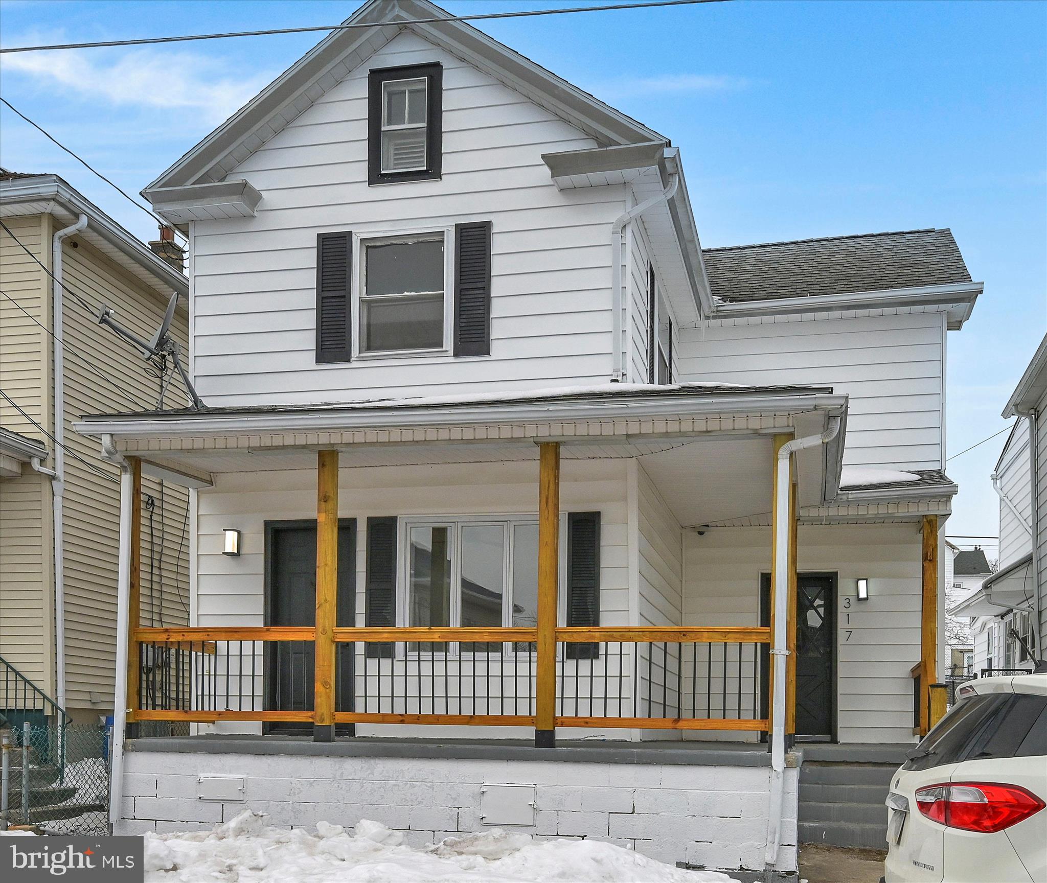 317 E MELROSE STREET