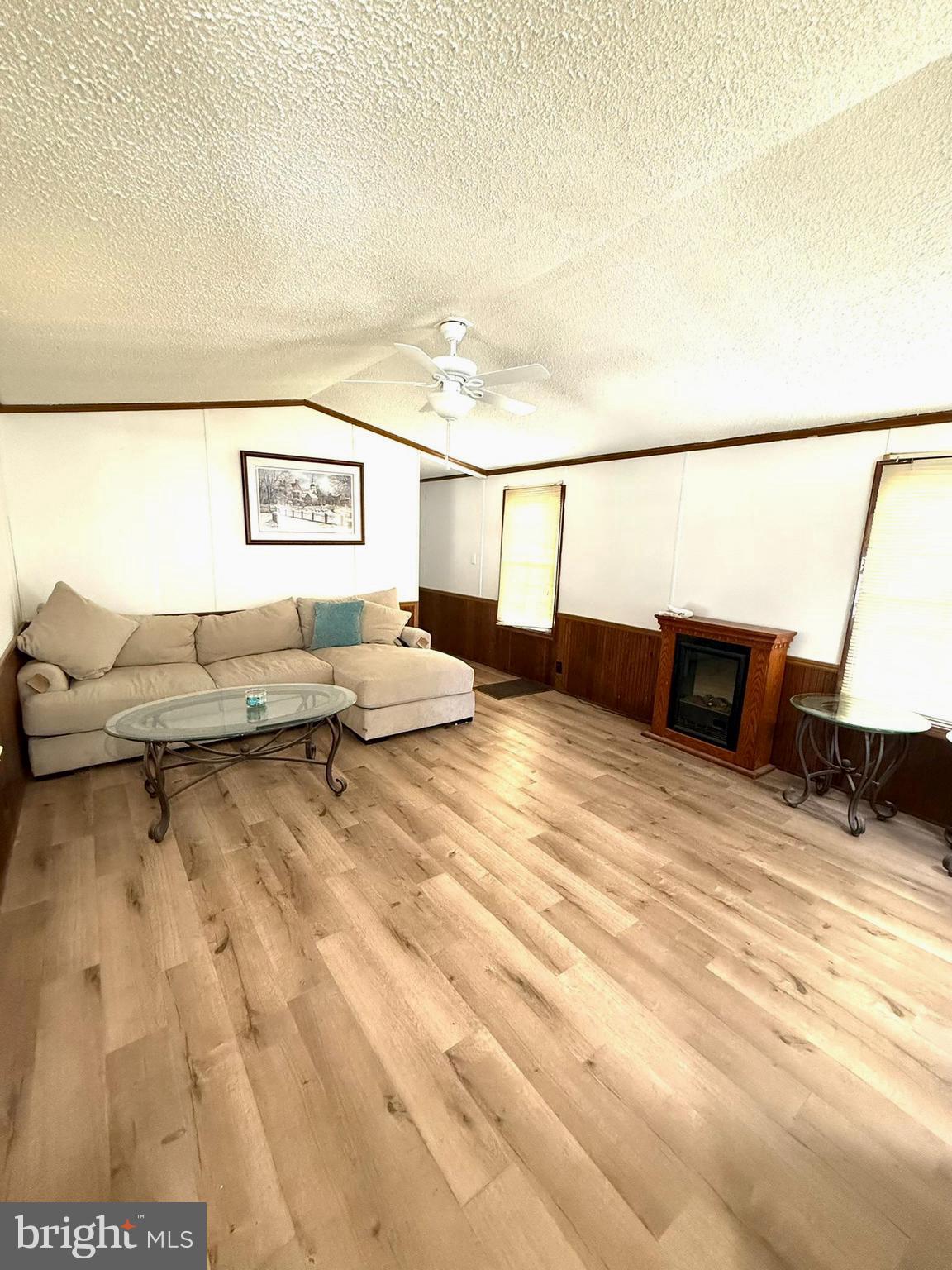 BAY COUNTRY VILLAGE - Residential