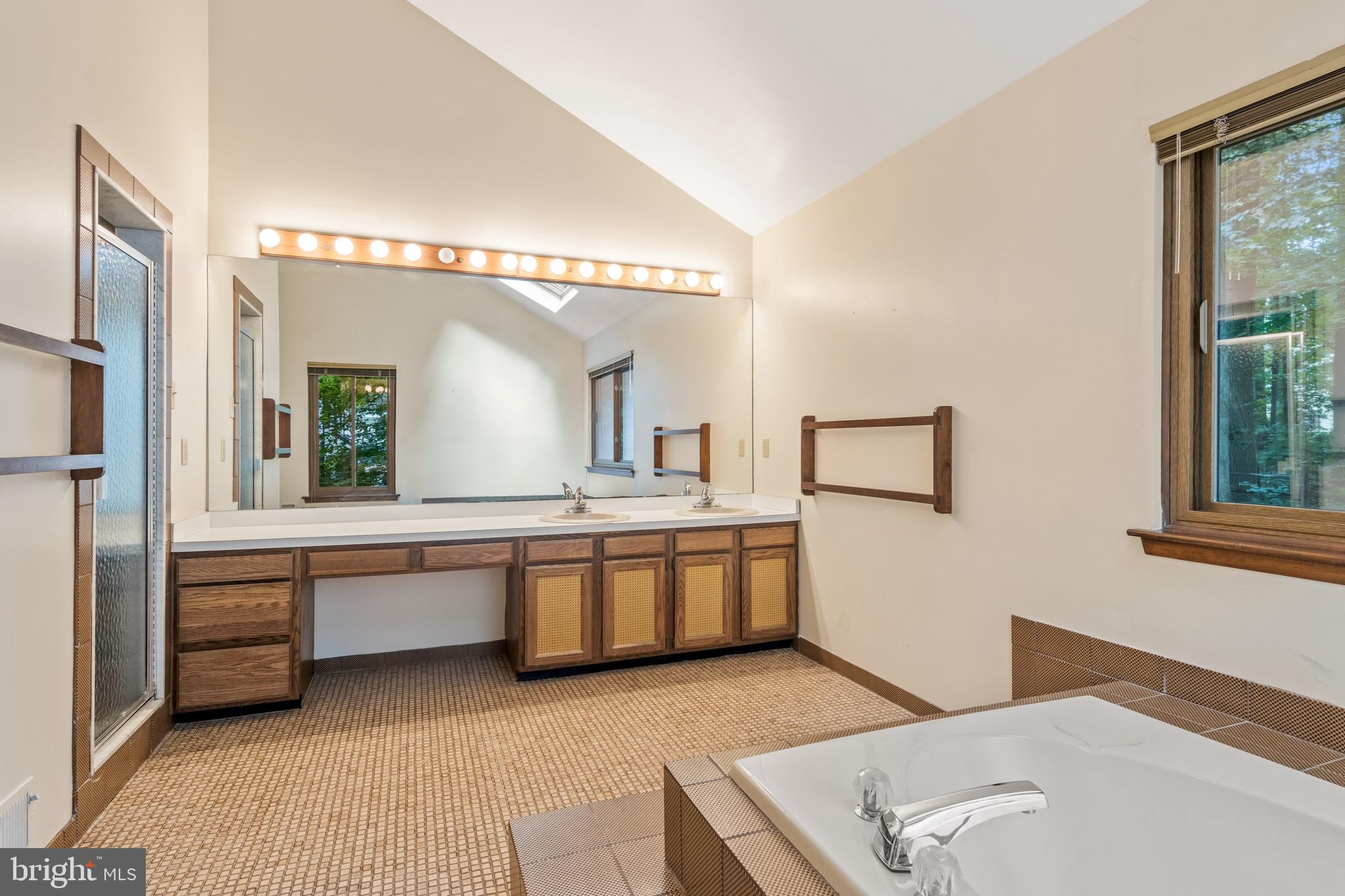 PHEASANT RUN - Residential