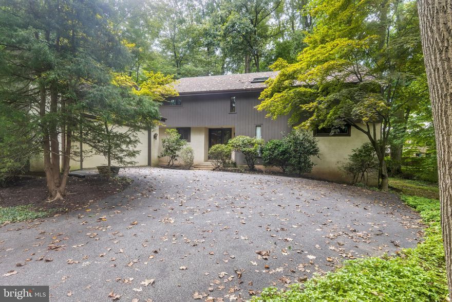 Looking for a 1st floor master alternative that's not in an HOA?  This 3 bedroom, 2 1//2 bath contemporary is on a cul-de-sac street and .7 Miles to the Paoli SEPTA train station!  Enter the large foyer into the Great Room with wood burning fireplace, vaulted ceiling and hardwood floors.  The adjacent dining room with hardwood floors has double sliding doors to a lovely, private wrap around deck.  The heart of this home is the very spacious kitchen with granite island and countertops, huge double pantry, double stainless sink, and bright and sunny breakfast area.  This kitchen has sliders to the wrap around deck and easy access door to large laundry room with utility sink and entrance to a two car garage.  The primary main floor bedroom retreat is incredibly spacious with his and hers walk-in closets.  The primary bathroom is exceeding large for a home of this age with large soaking tub, dual vanities and separate shower.  There is also a main floor powder room.  The second floor has a large loft with skylite and two large bedrooms, one with skylite.  The skylighted hall bath has a single vanity and tub/shower combination.  There is a full unfinished basement as well as a crawl space for storage.  This home has no lack of storage closets!  New HVAC February 2021, New Roof and Skylites 2020, newer hardwood floors in Great Room and Dining Room.  The location is very walkable with just . 7 miles to the Paoli ACME,  Loft, Chico's, Talbots, restaurants,  the well known Paoli Hardware store and so much more.   Come enjoy this home and  make the updates of your choice.  Awarding winning TE  school system, easy access to RTE 202, RTE 476 and the Phila International Airport.