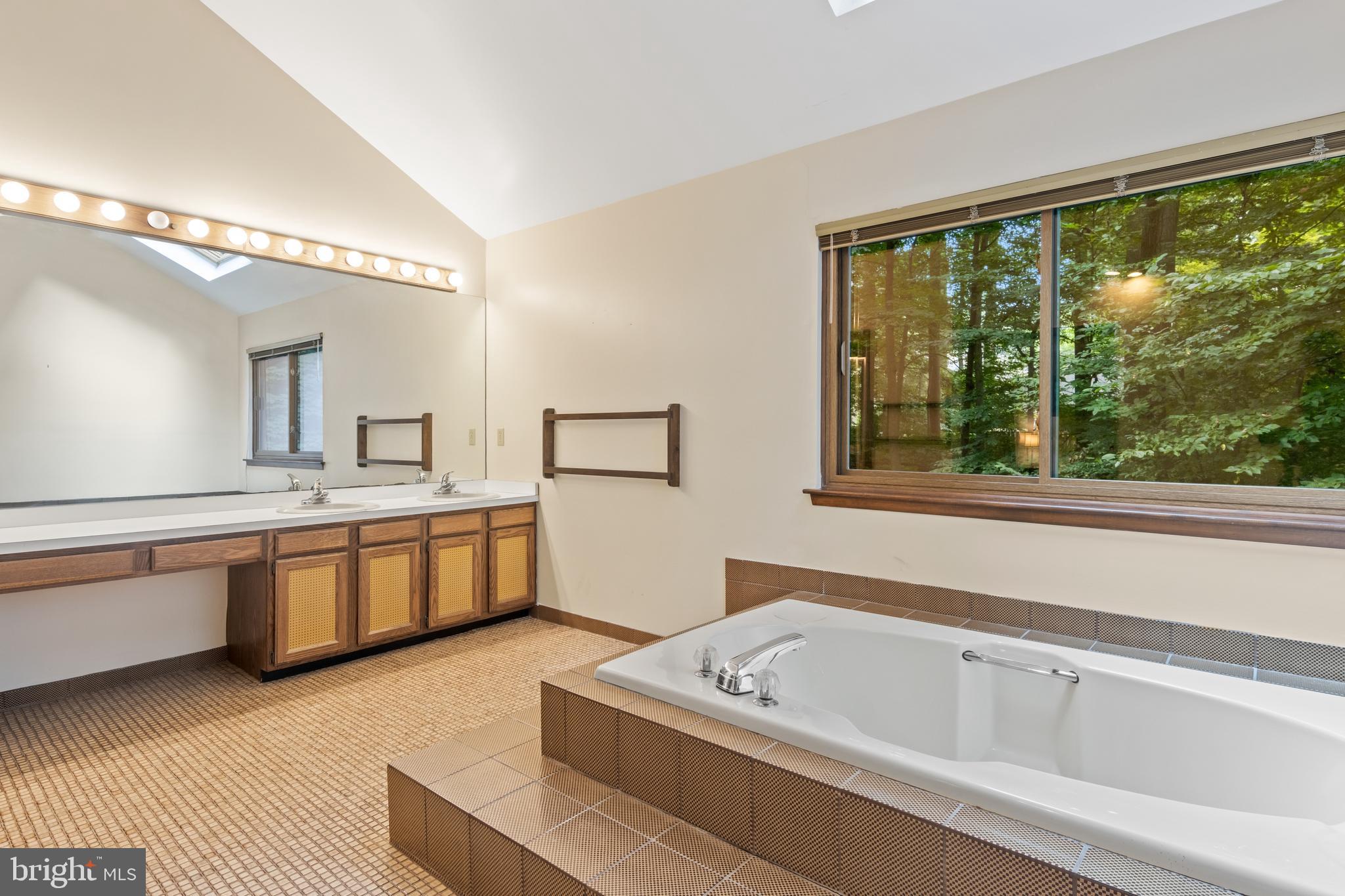 PHEASANT RUN - Residential