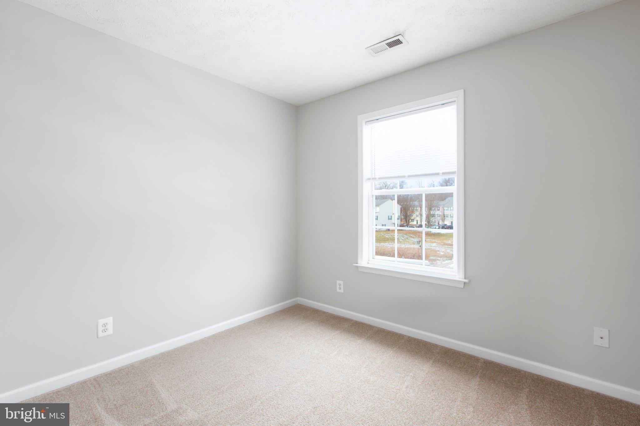 CHARLESTOWN COMMONS - Residential Lease