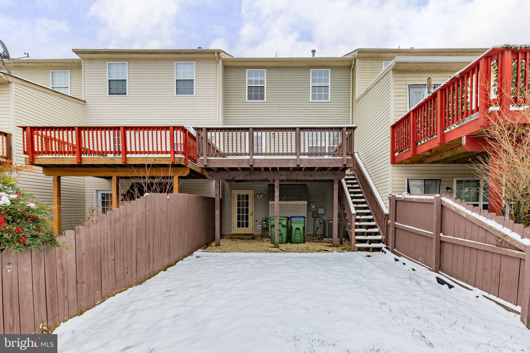 CHARLESTOWN COMMONS - Residential Lease