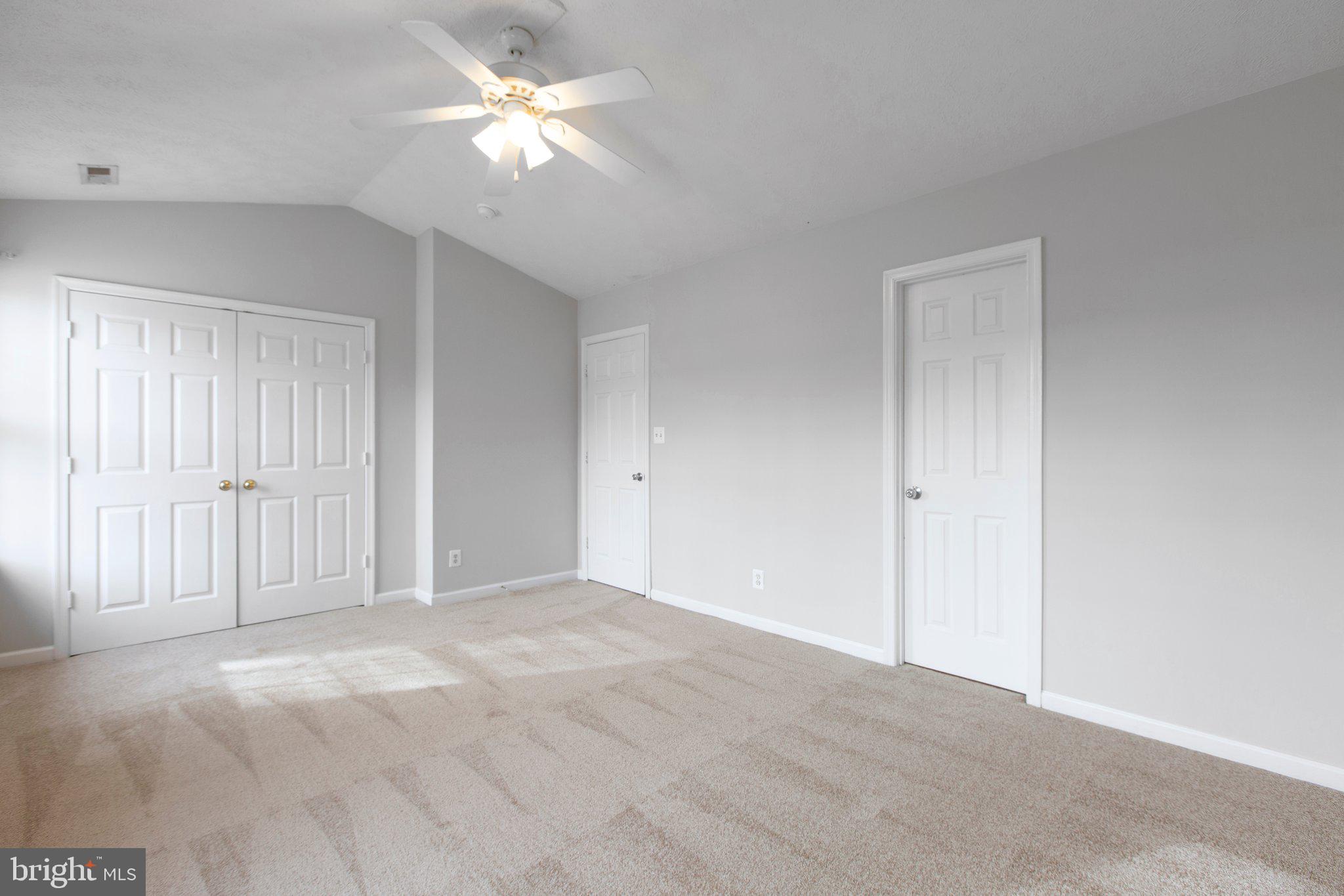 CHARLESTOWN COMMONS - Residential Lease