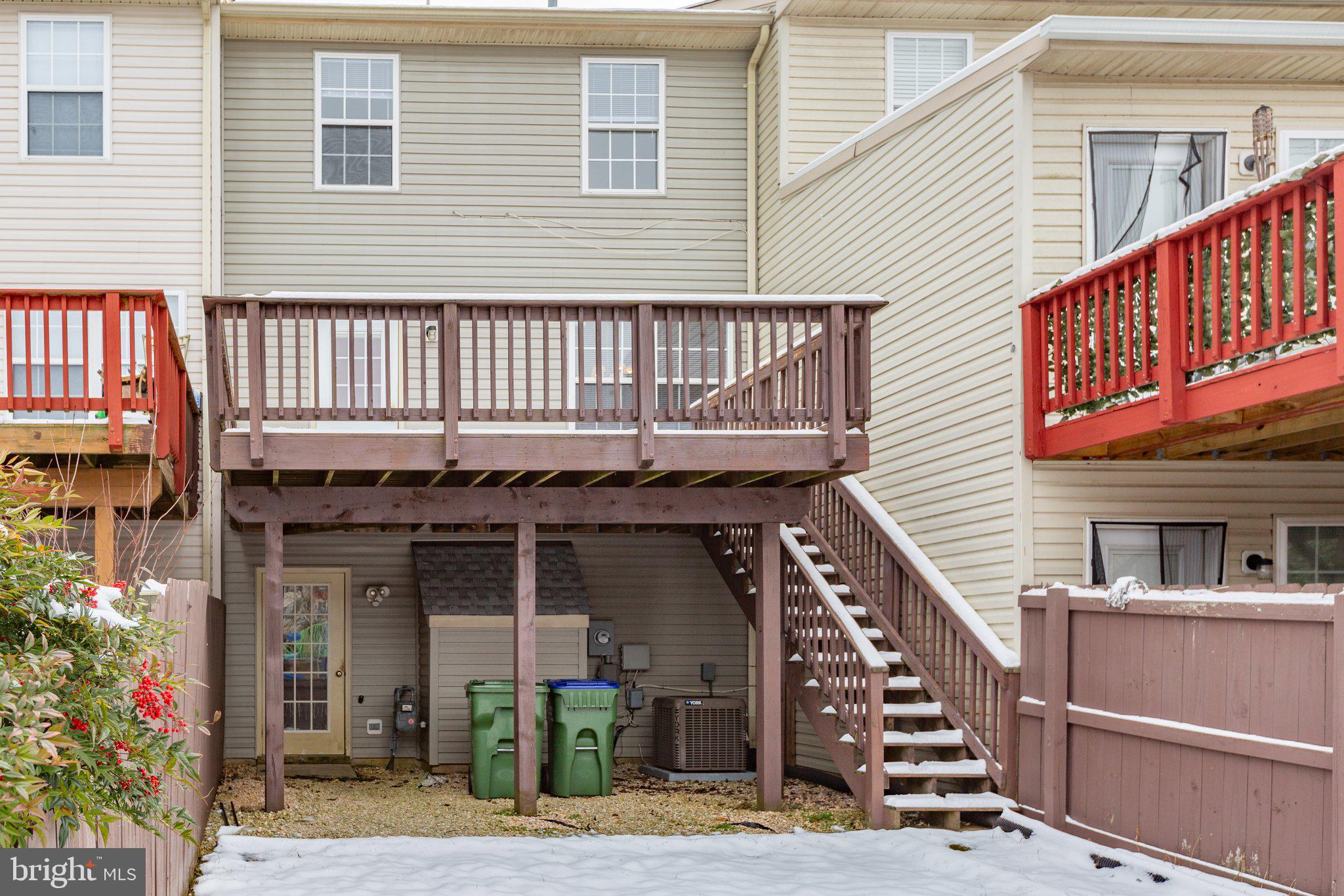 CHARLESTOWN COMMONS - Residential Lease