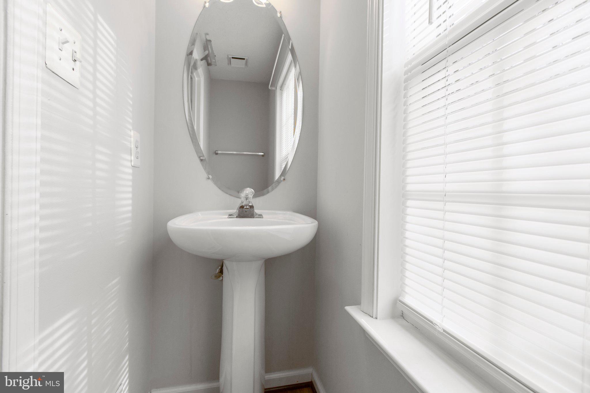 CHARLESTOWN COMMONS - Residential Lease